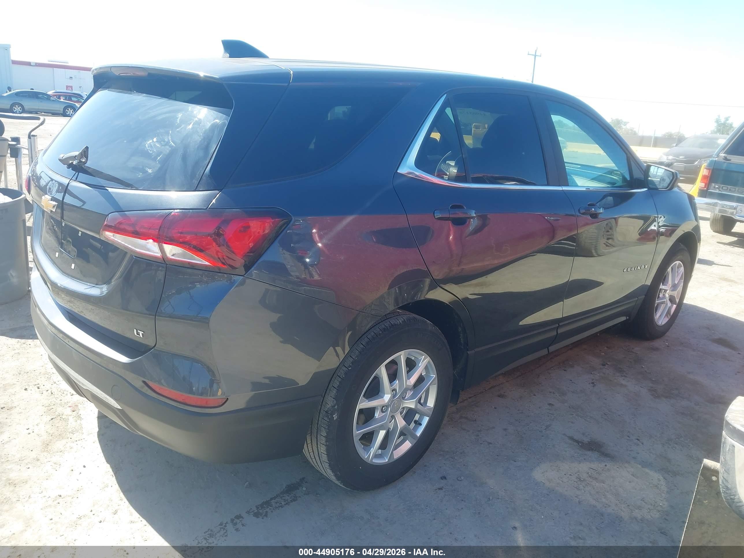 CHEVROLET EQUINOX image 4