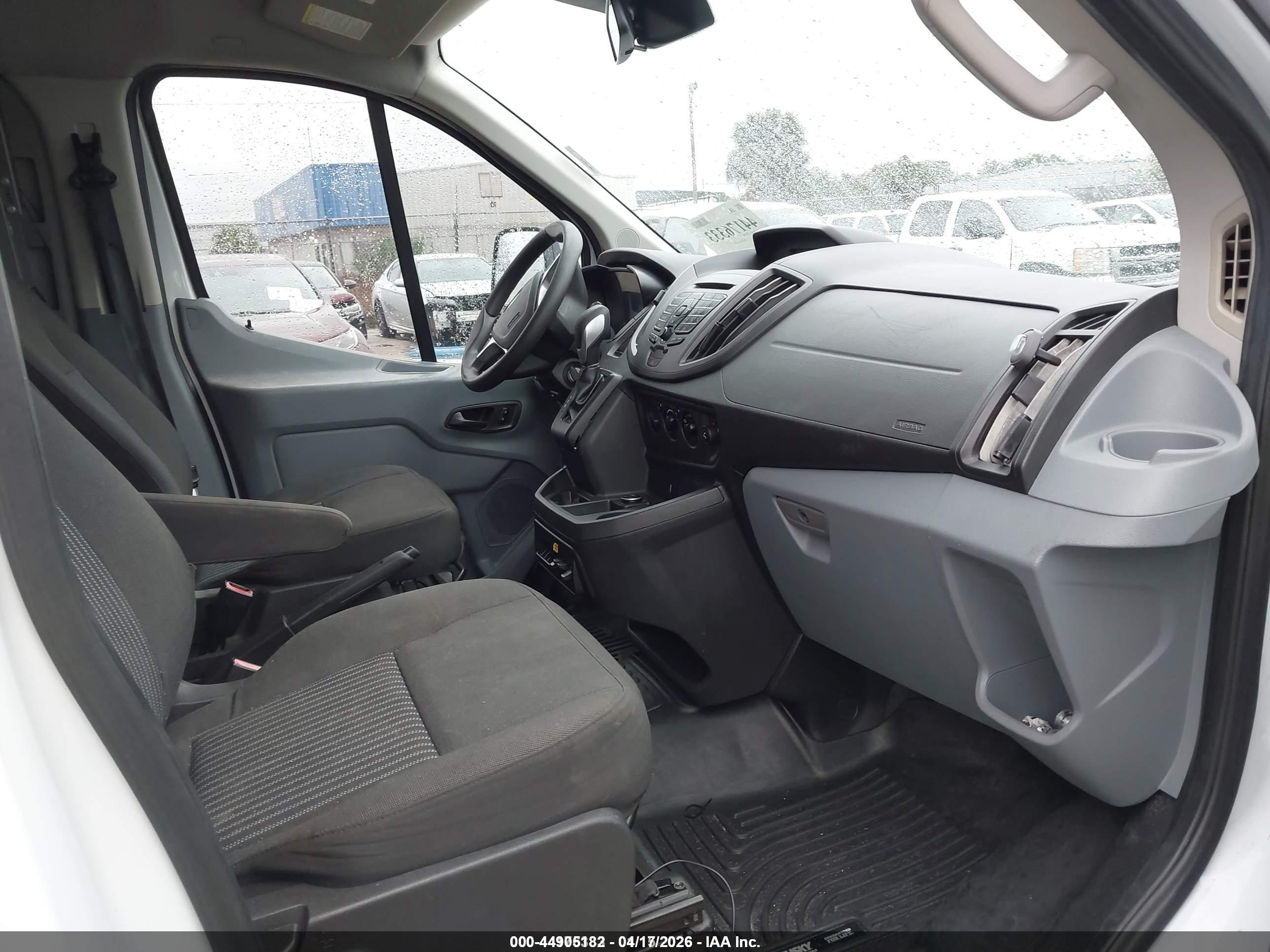 FORD TRANSIT-150 image 5