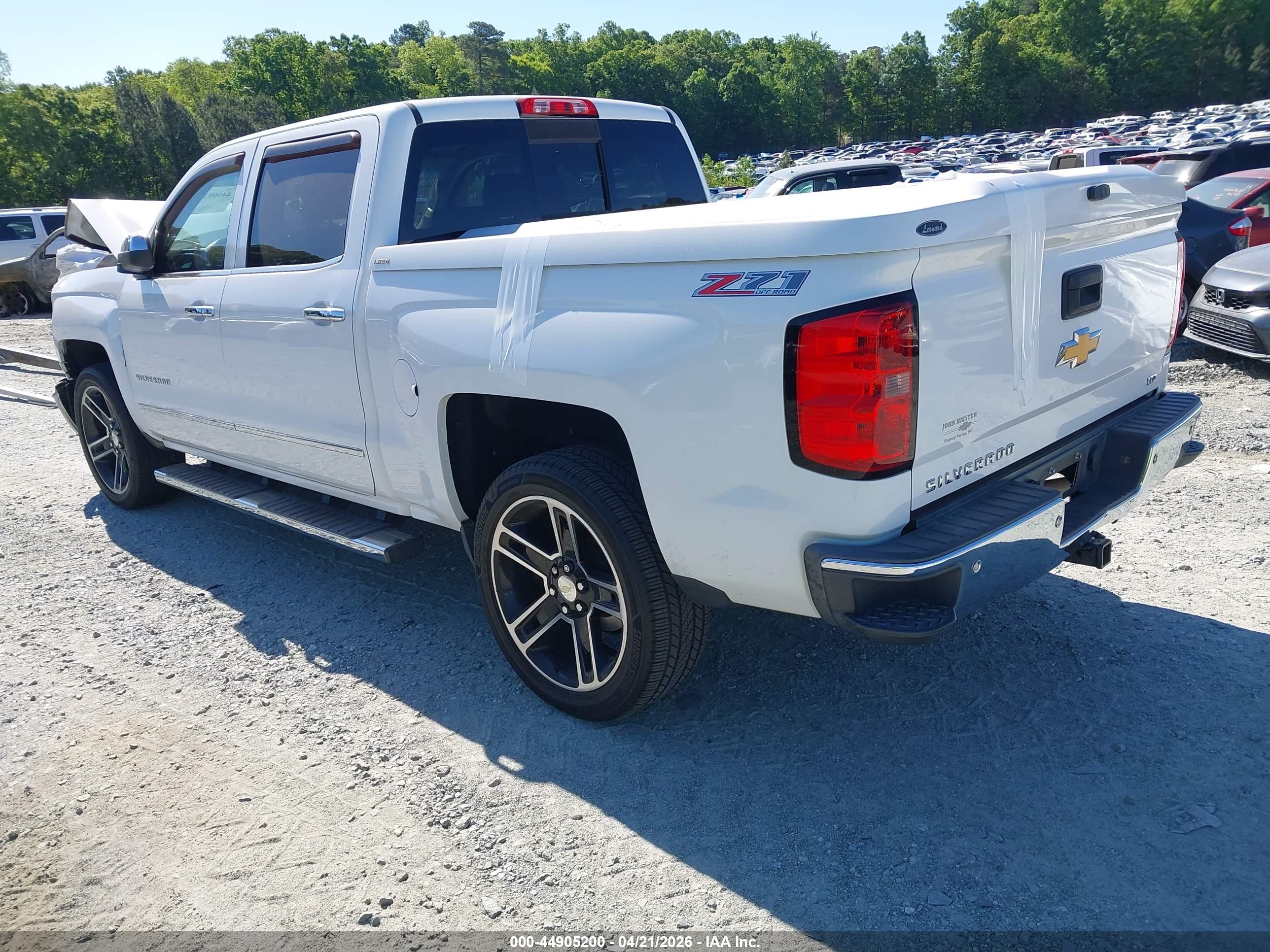 CHEVROLET SILVERADO image 3