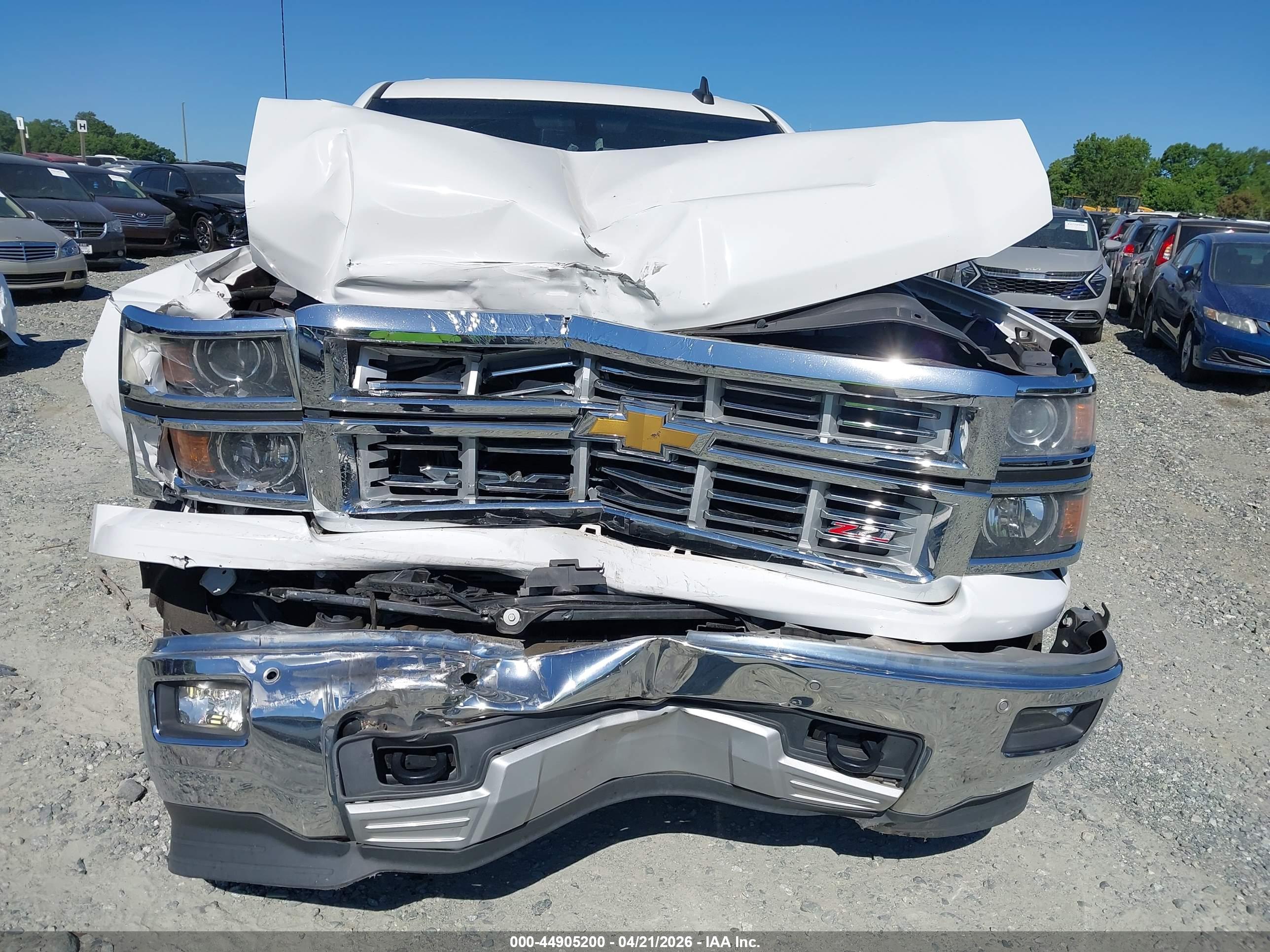 CHEVROLET SILVERADO image 6