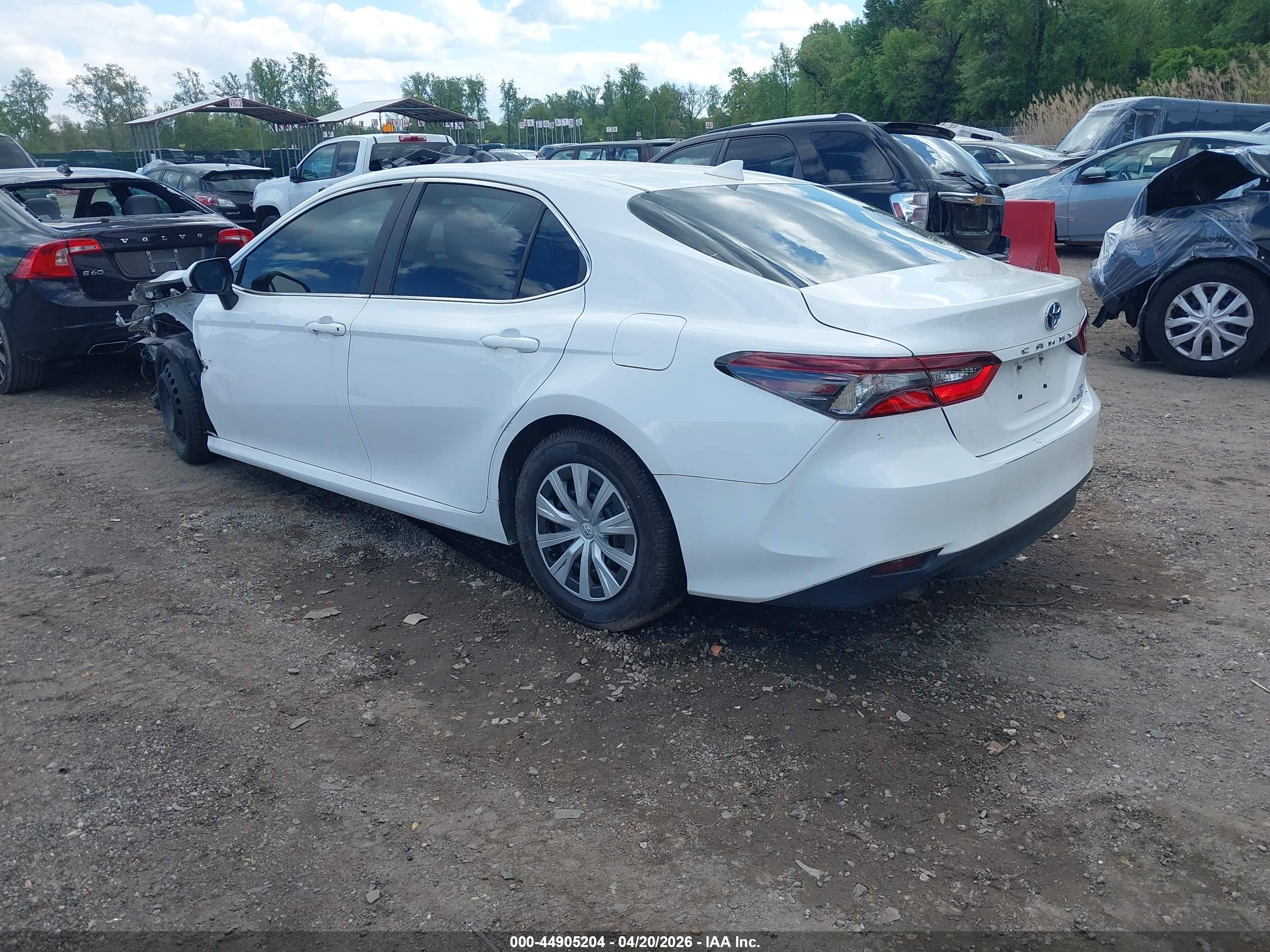 TOYOTA CAMRY image 3
