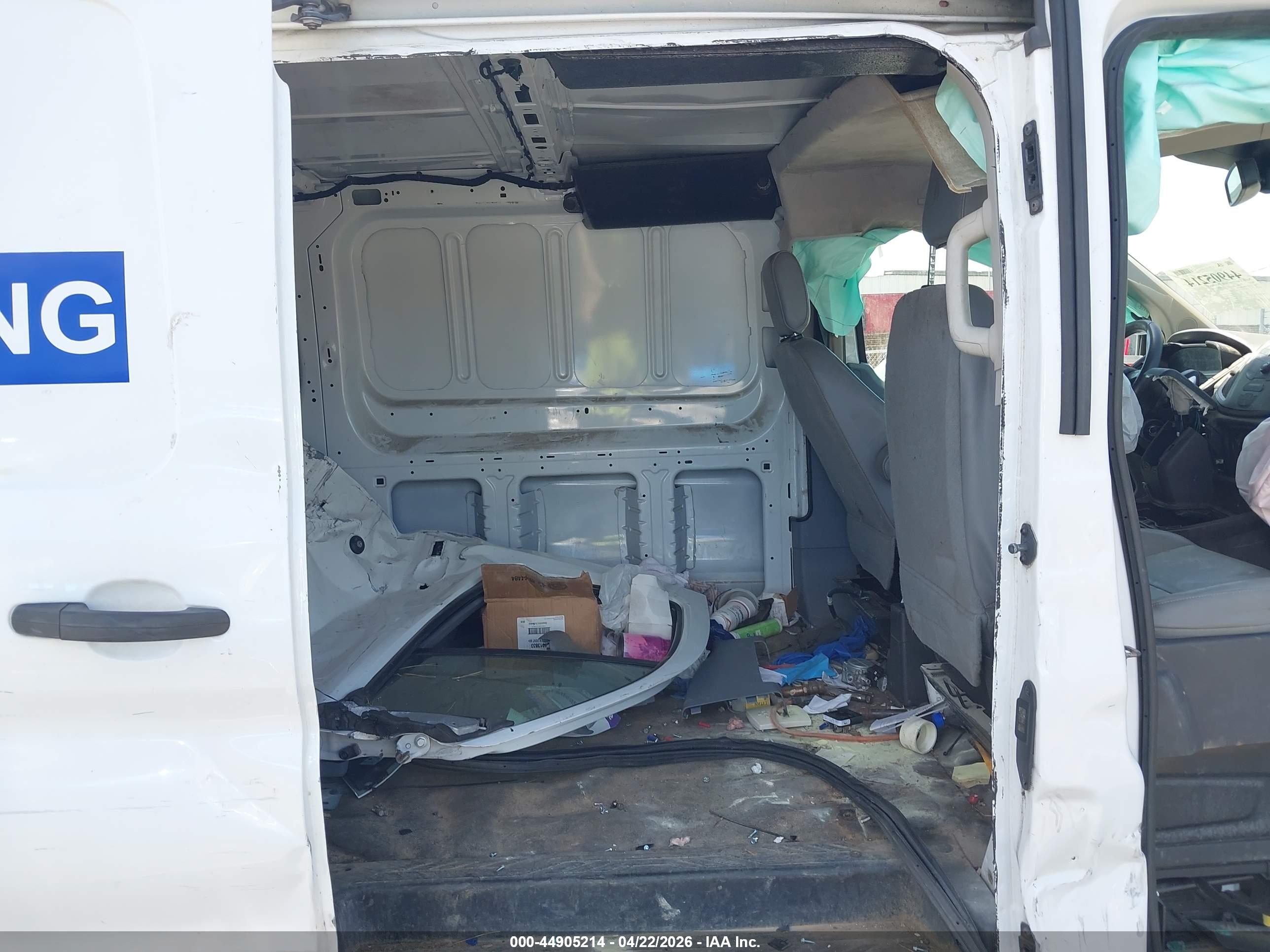 FORD TRANSIT-150 image 8