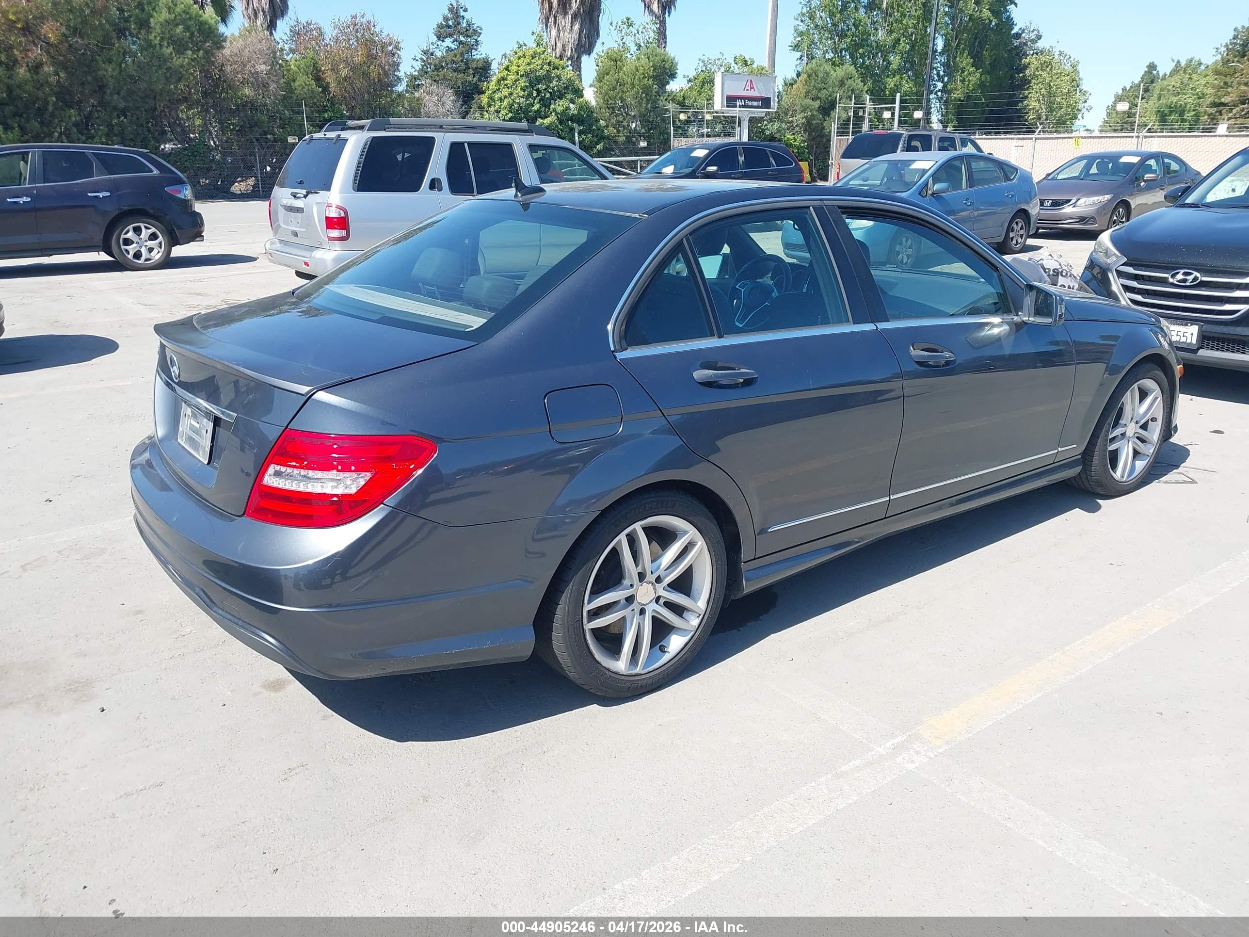 MERCEDES-BENZ C image 4