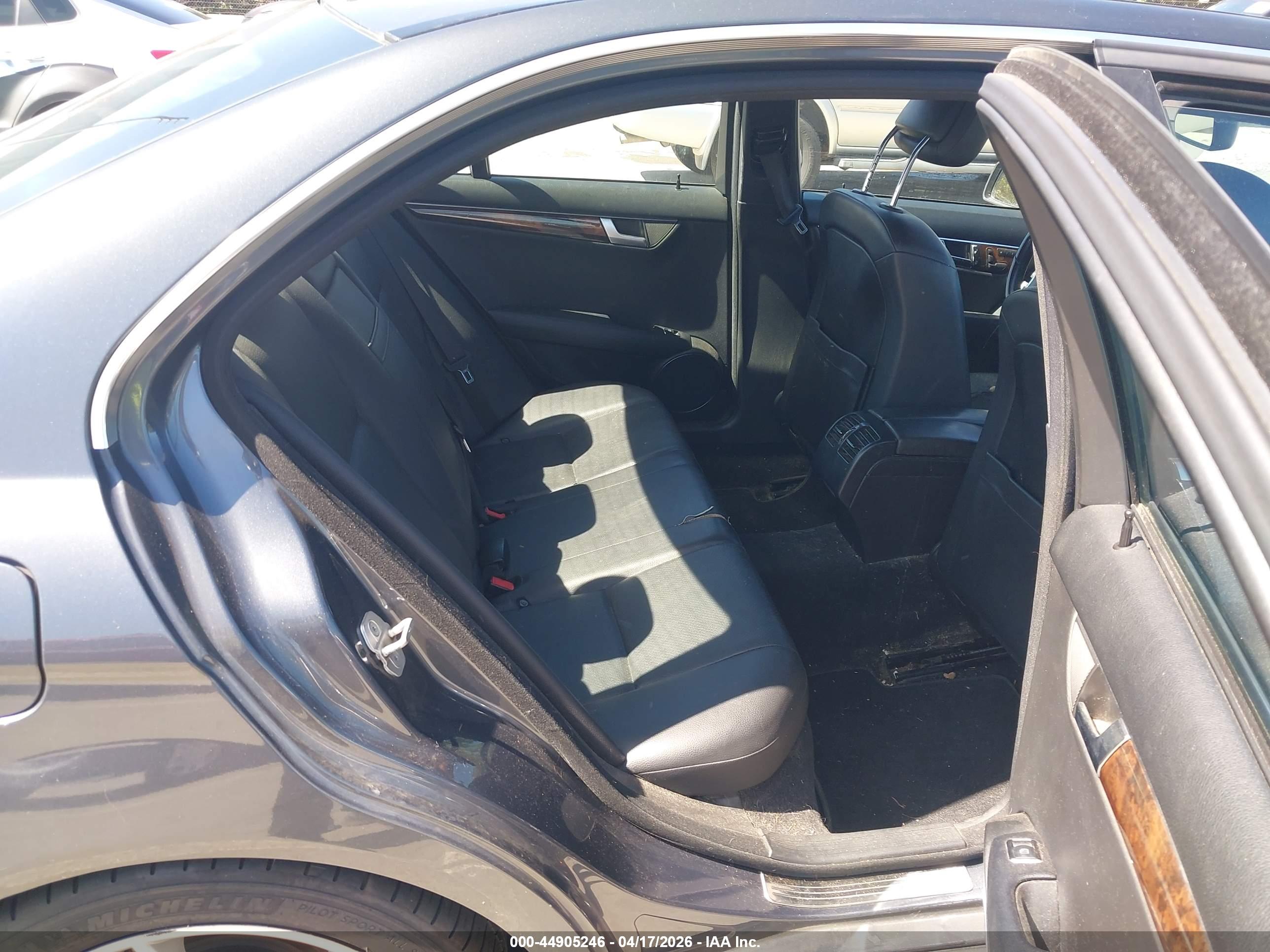 MERCEDES-BENZ C image 8