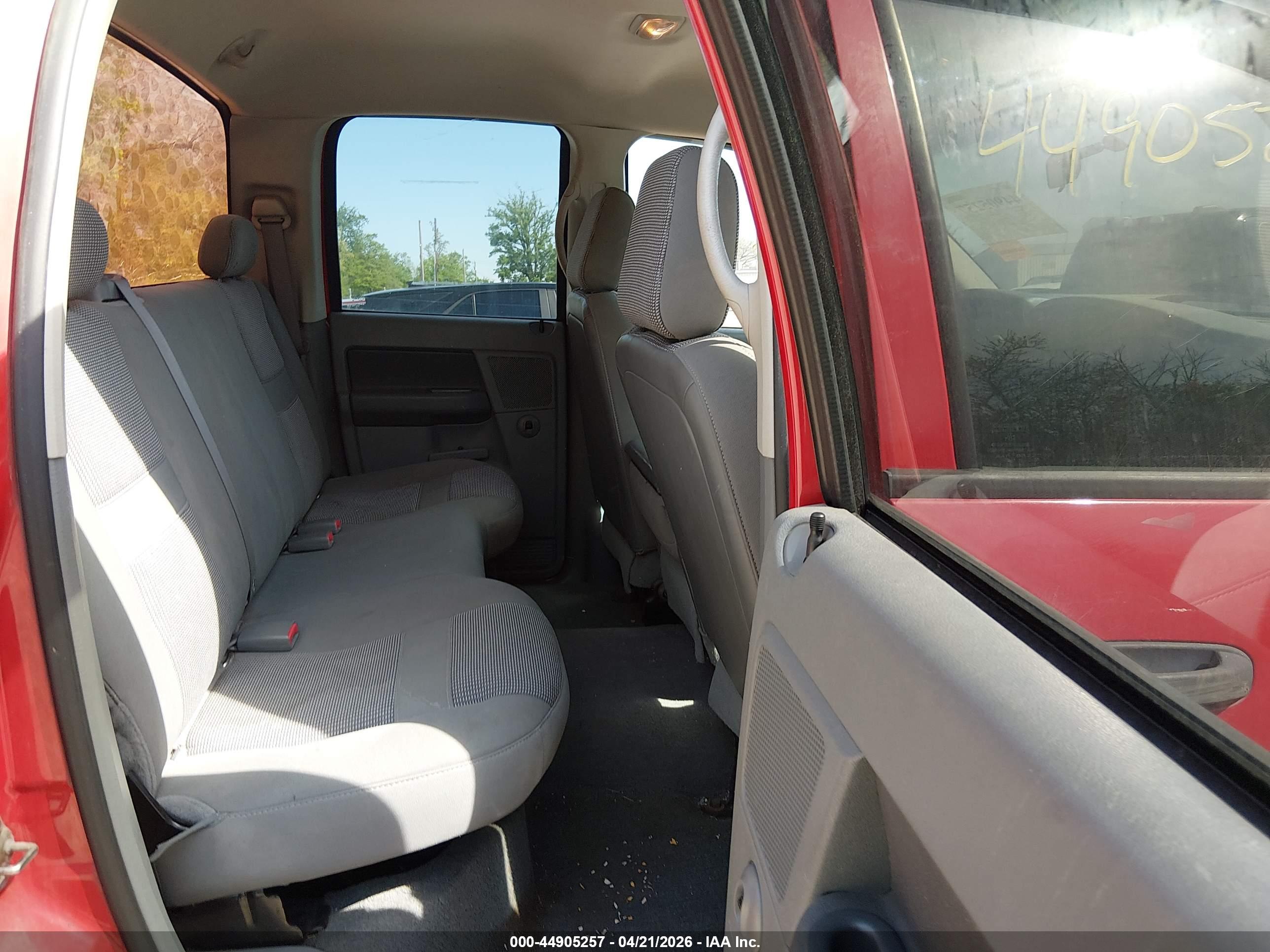 DODGE RAM image 8