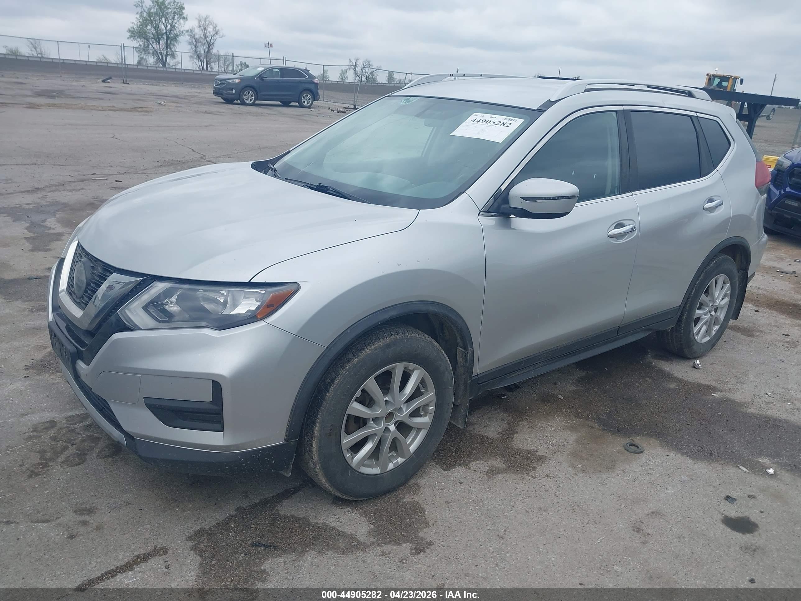 NISSAN ROGUE image 2