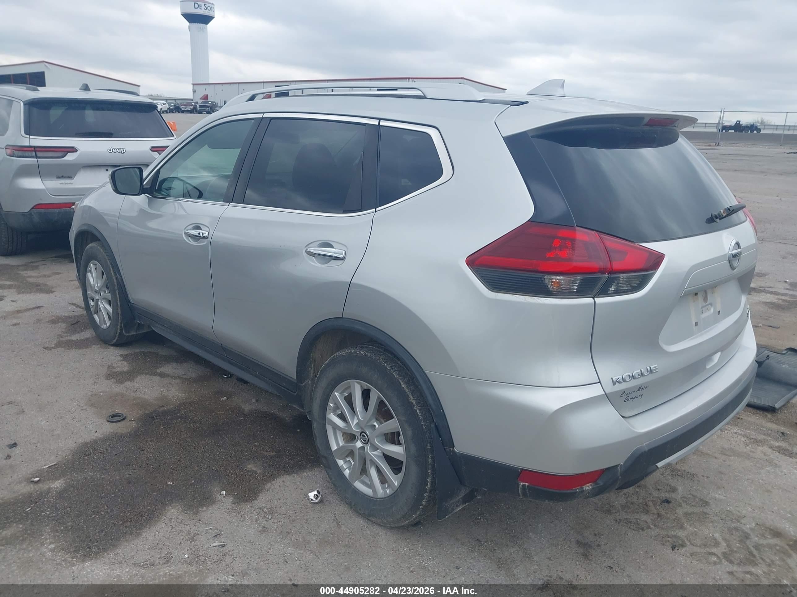 NISSAN ROGUE image 3