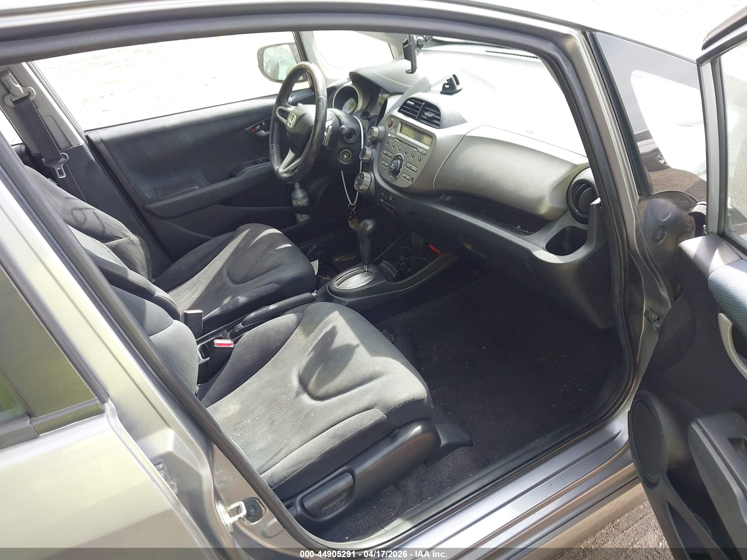 HONDA FIT image 5