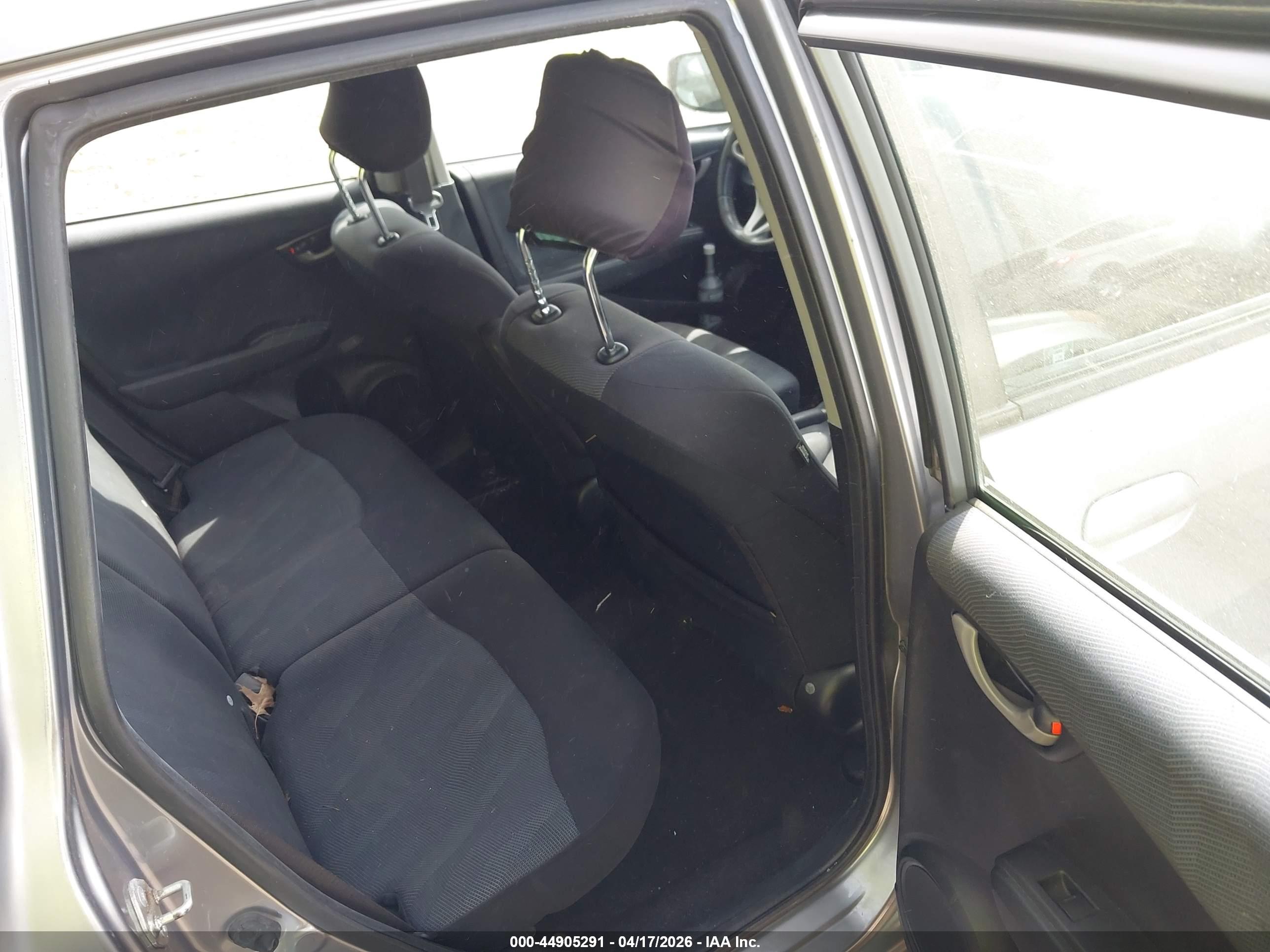 HONDA FIT image 8