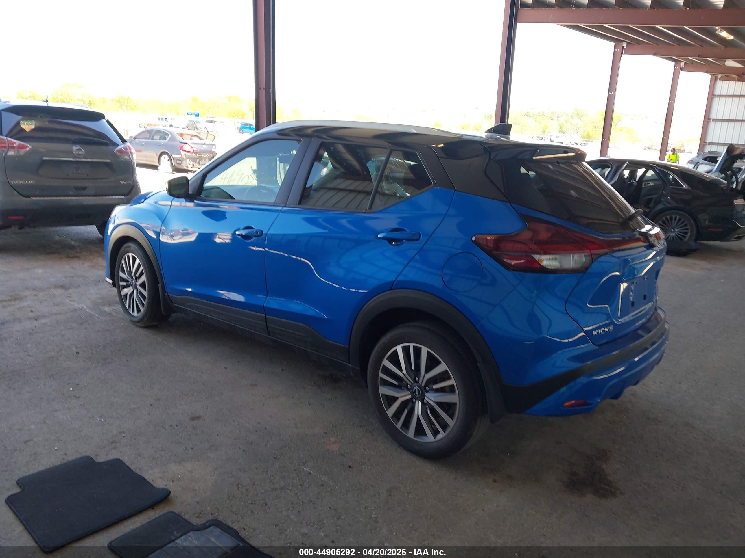 NISSAN KICKS image 3