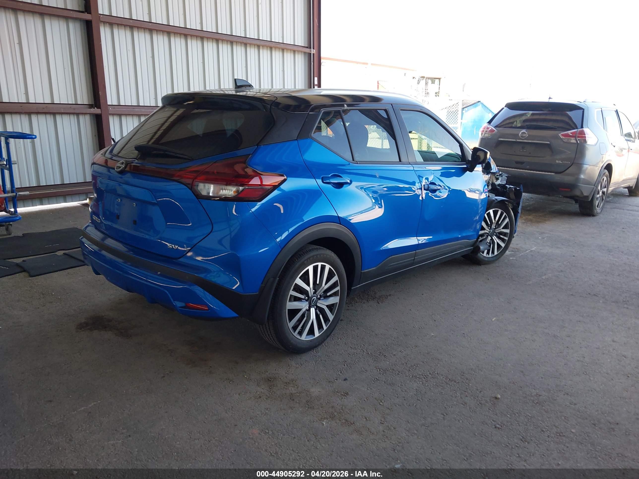 NISSAN KICKS image 4