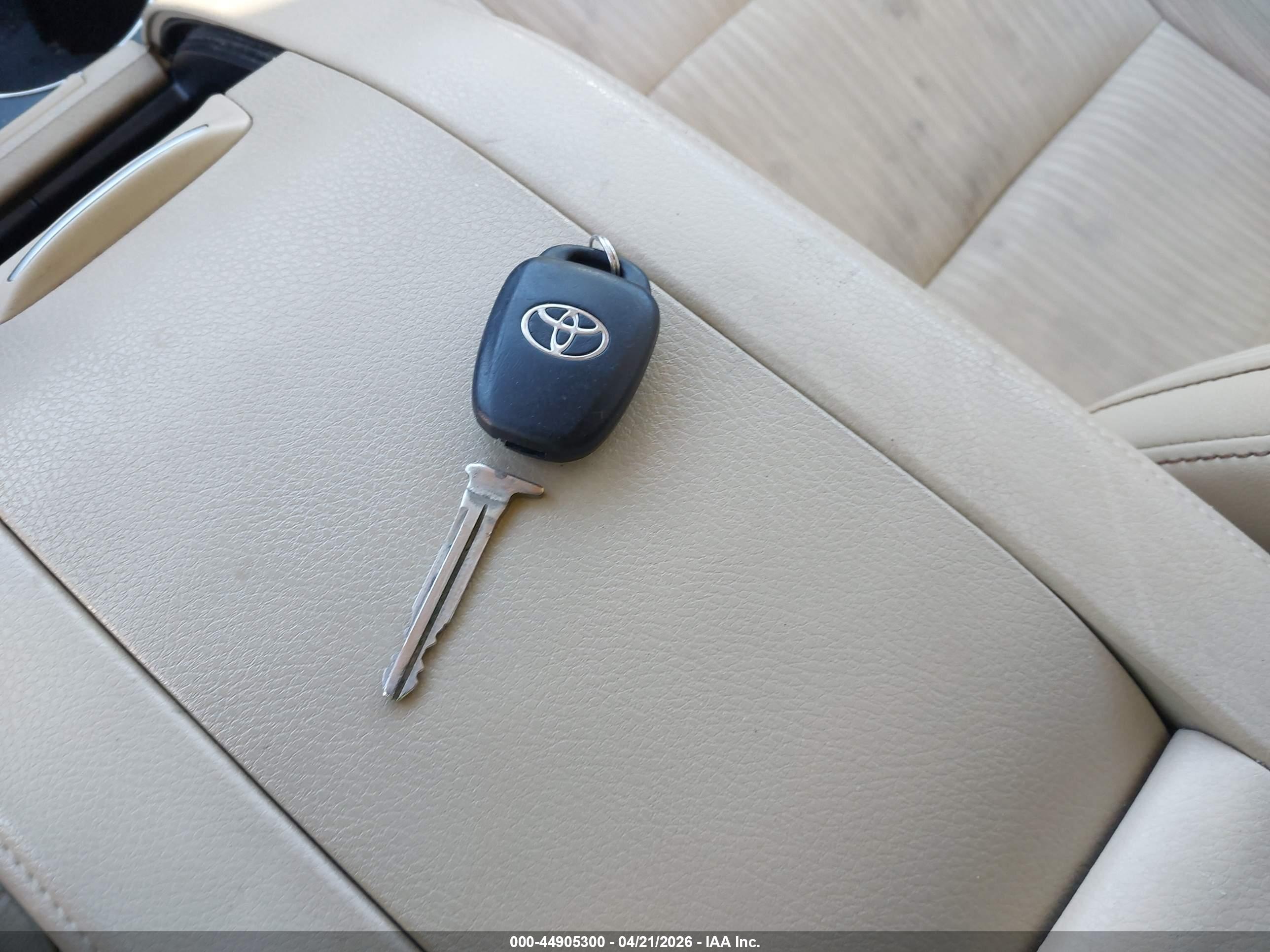 TOYOTA HIGHLANDER image 11