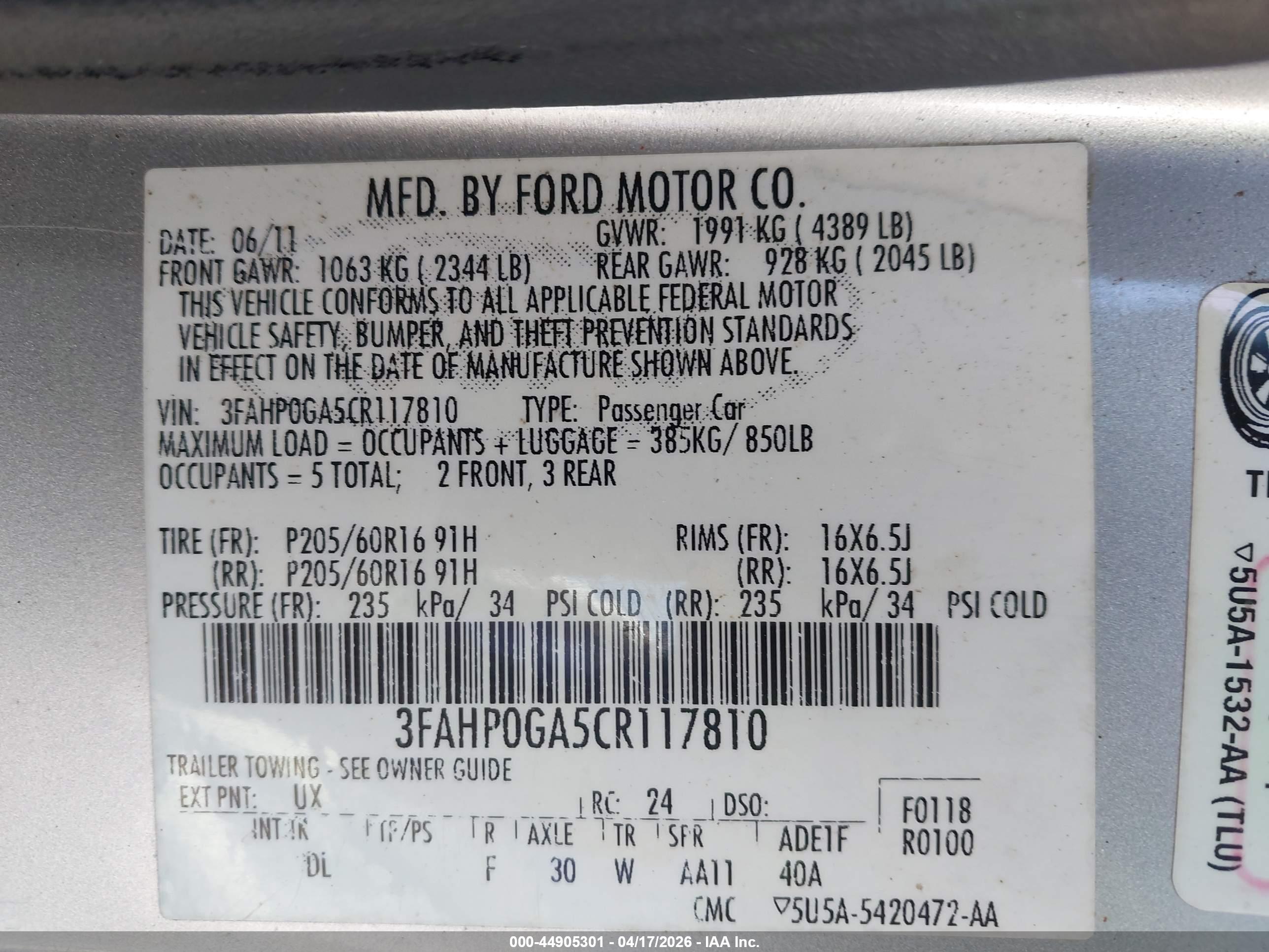 FORD FUSION image 9