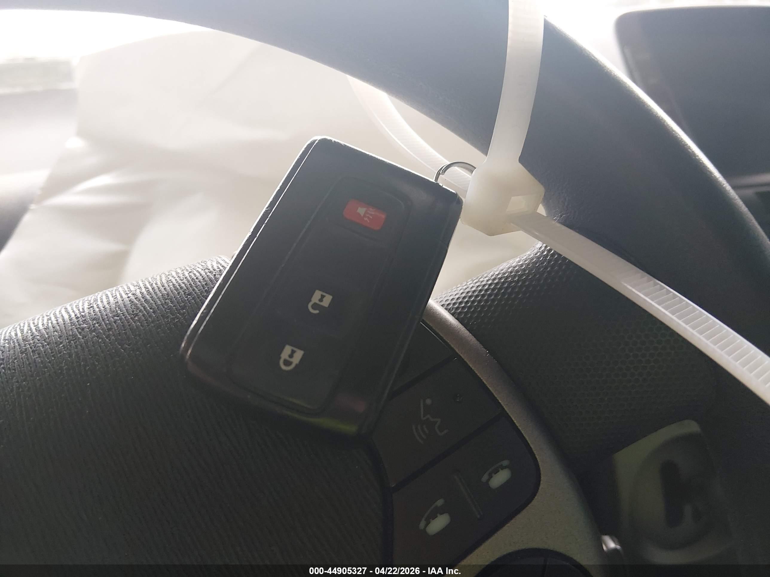 TOYOTA PRIUS image 11