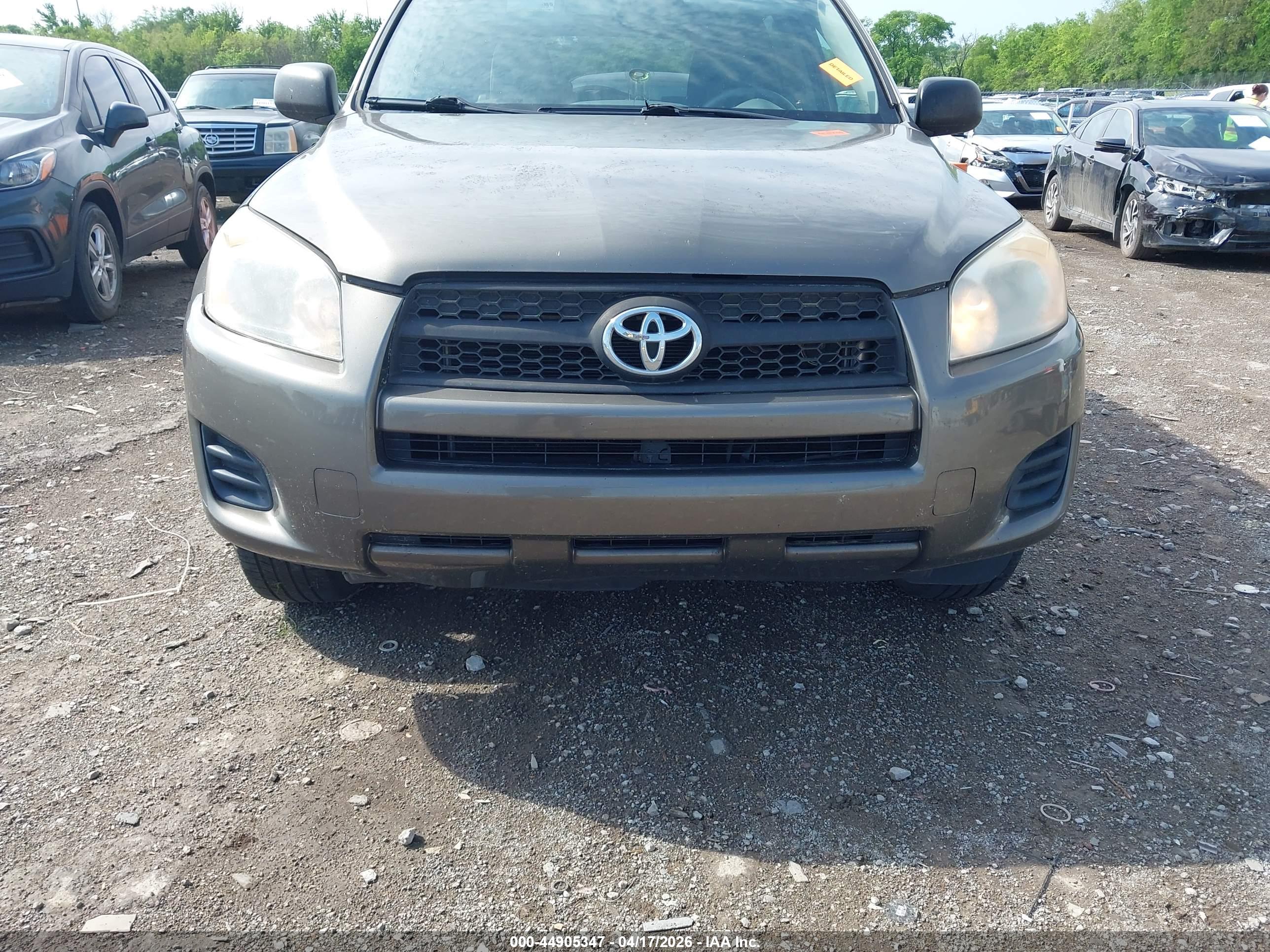 TOYOTA RAV4 image 6