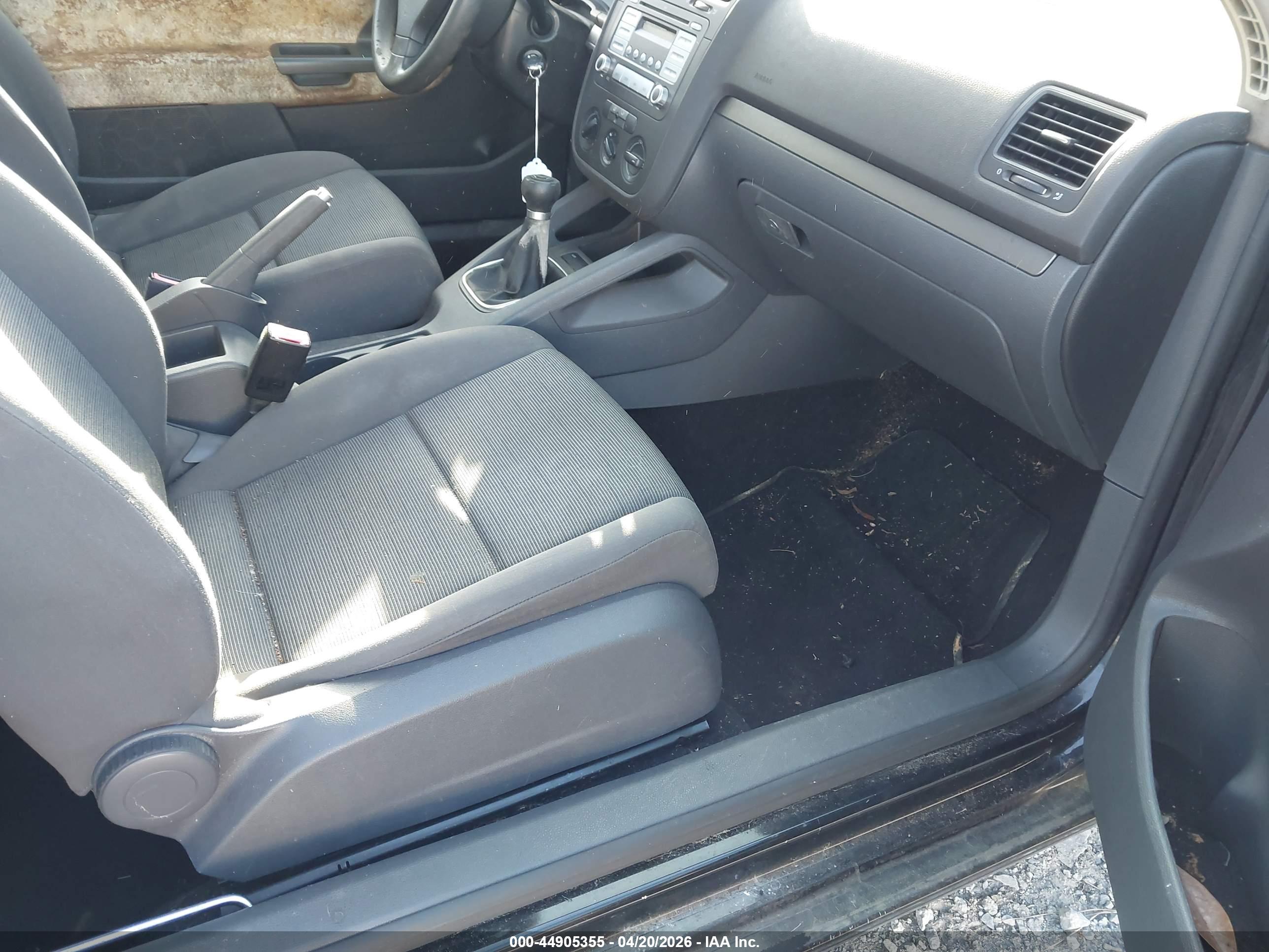 VOLKSWAGEN RABBIT image 5