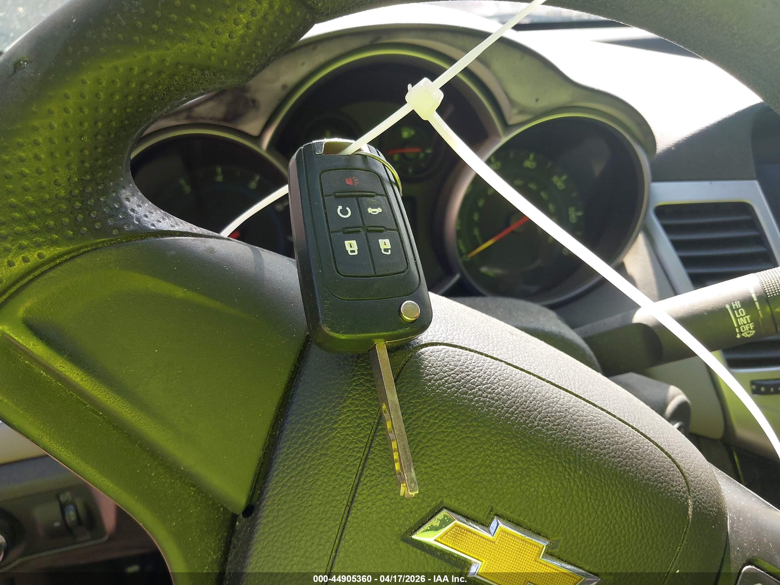 CHEVROLET CRUZE image 11