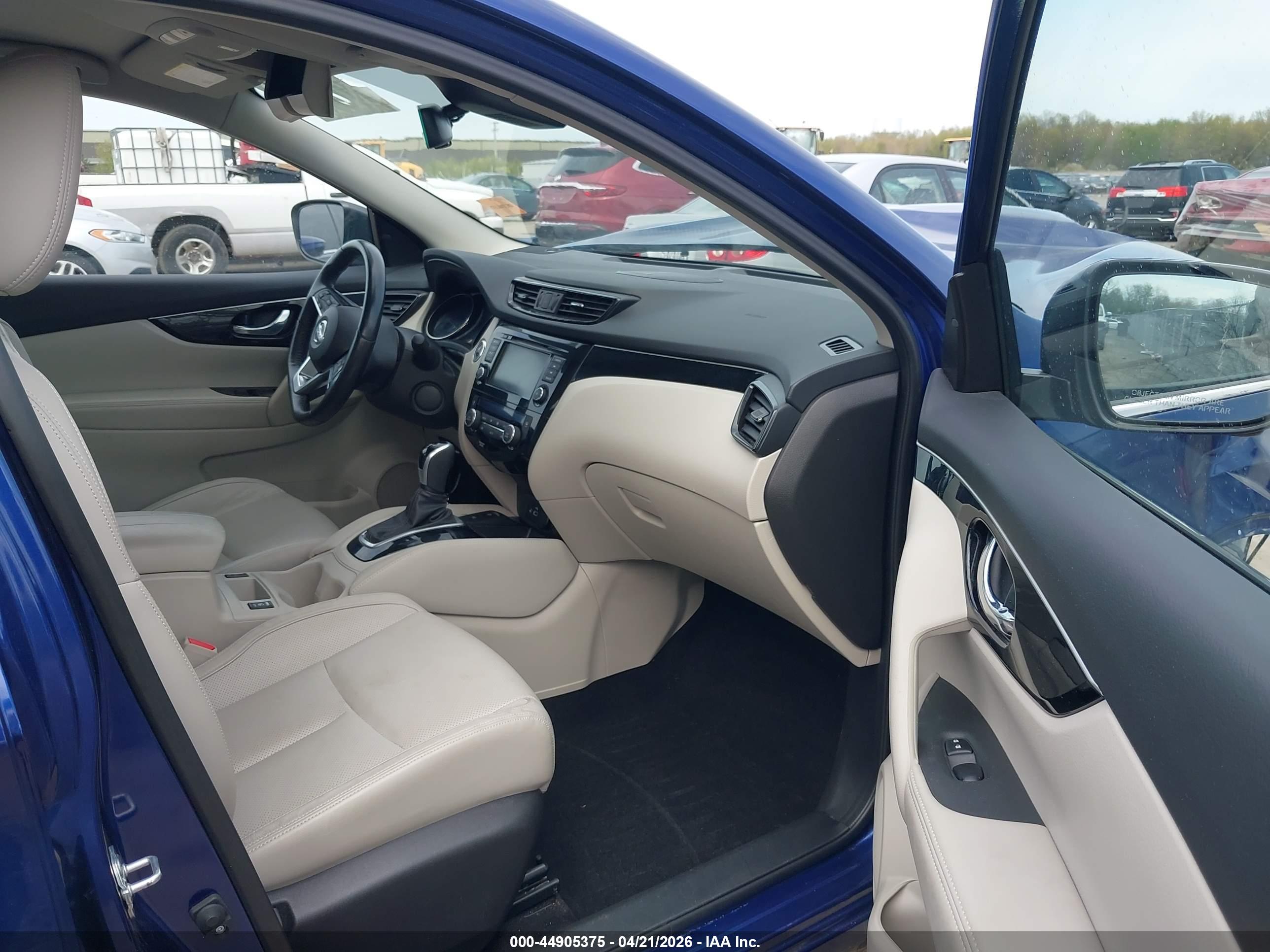 NISSAN ROGUE image 5