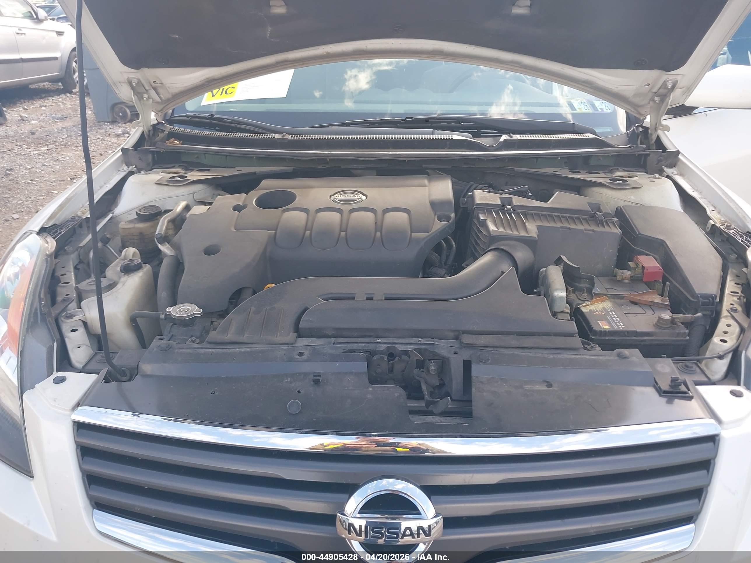 NISSAN ALTIMA image 10