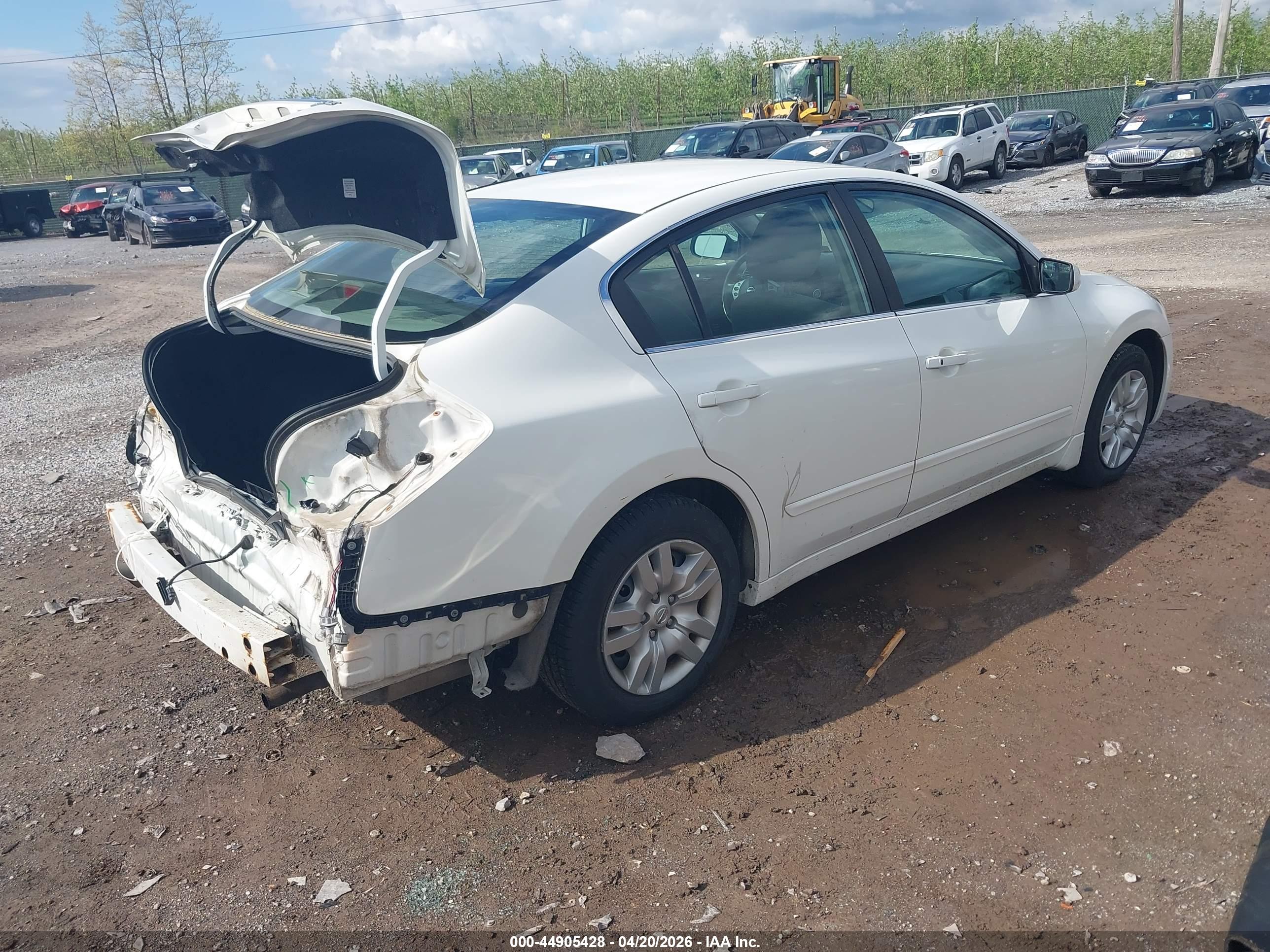 NISSAN ALTIMA image 4