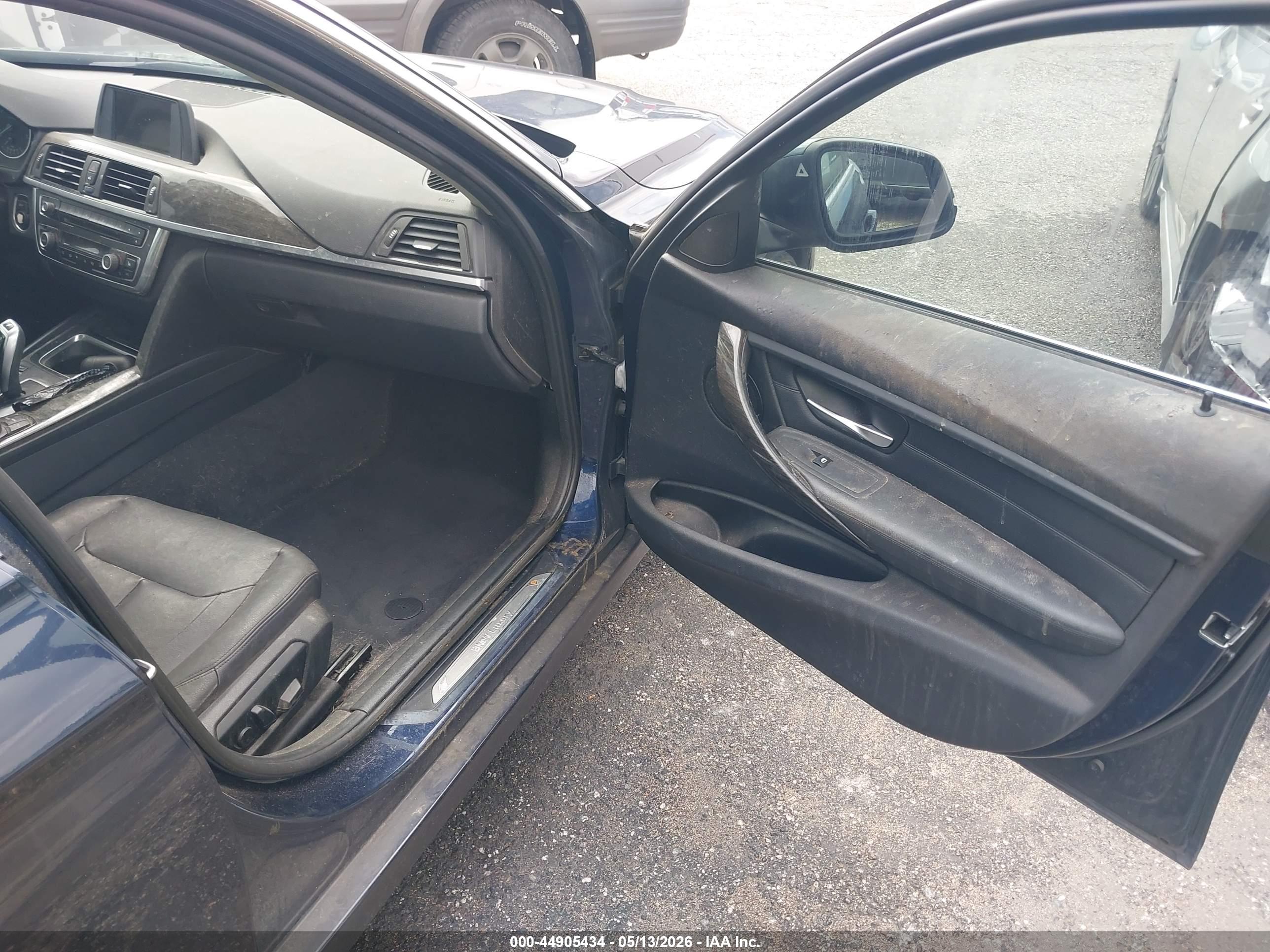 BMW 328I image 5