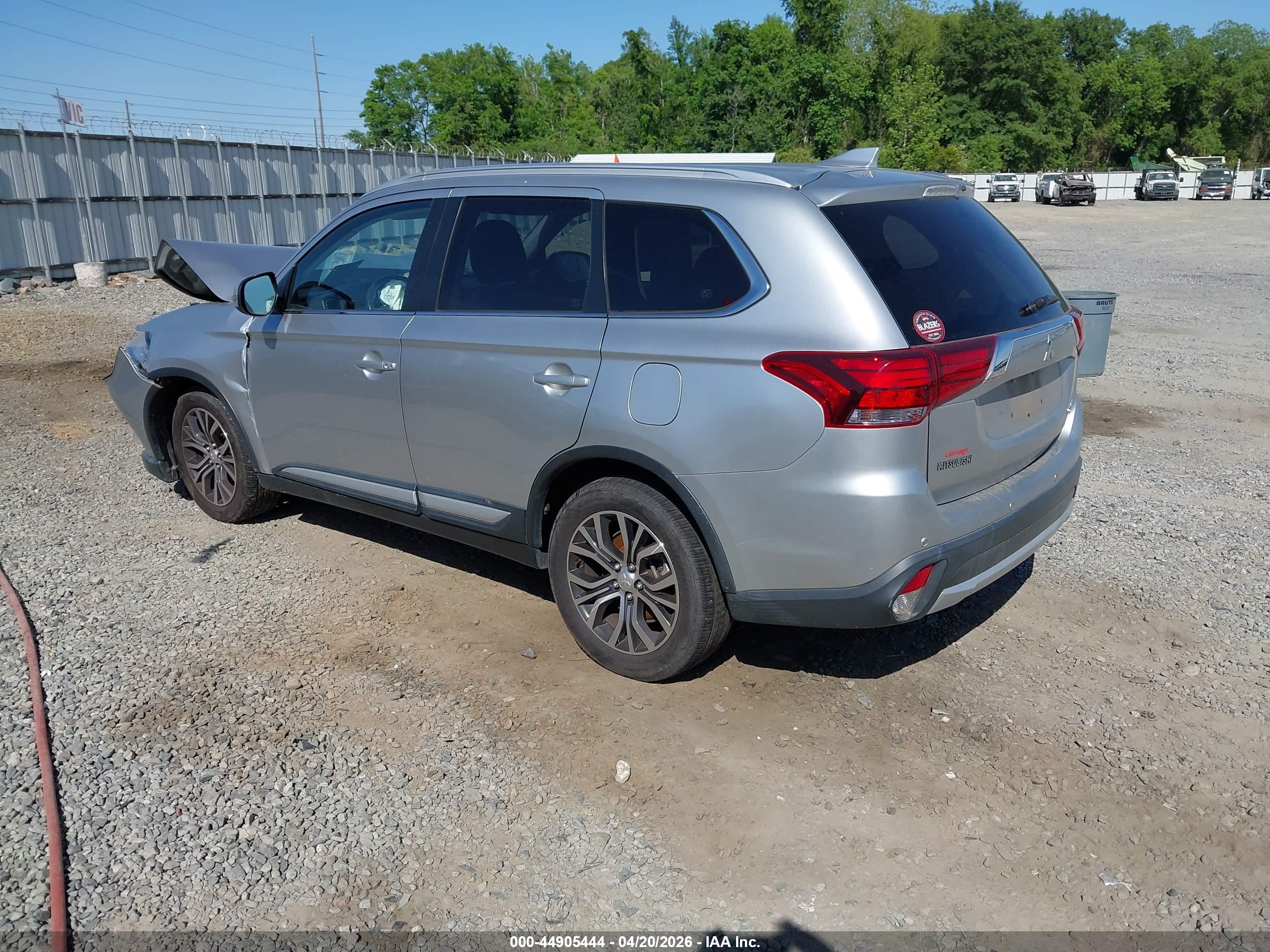 MITSUBISHI OUTLANDER image 3