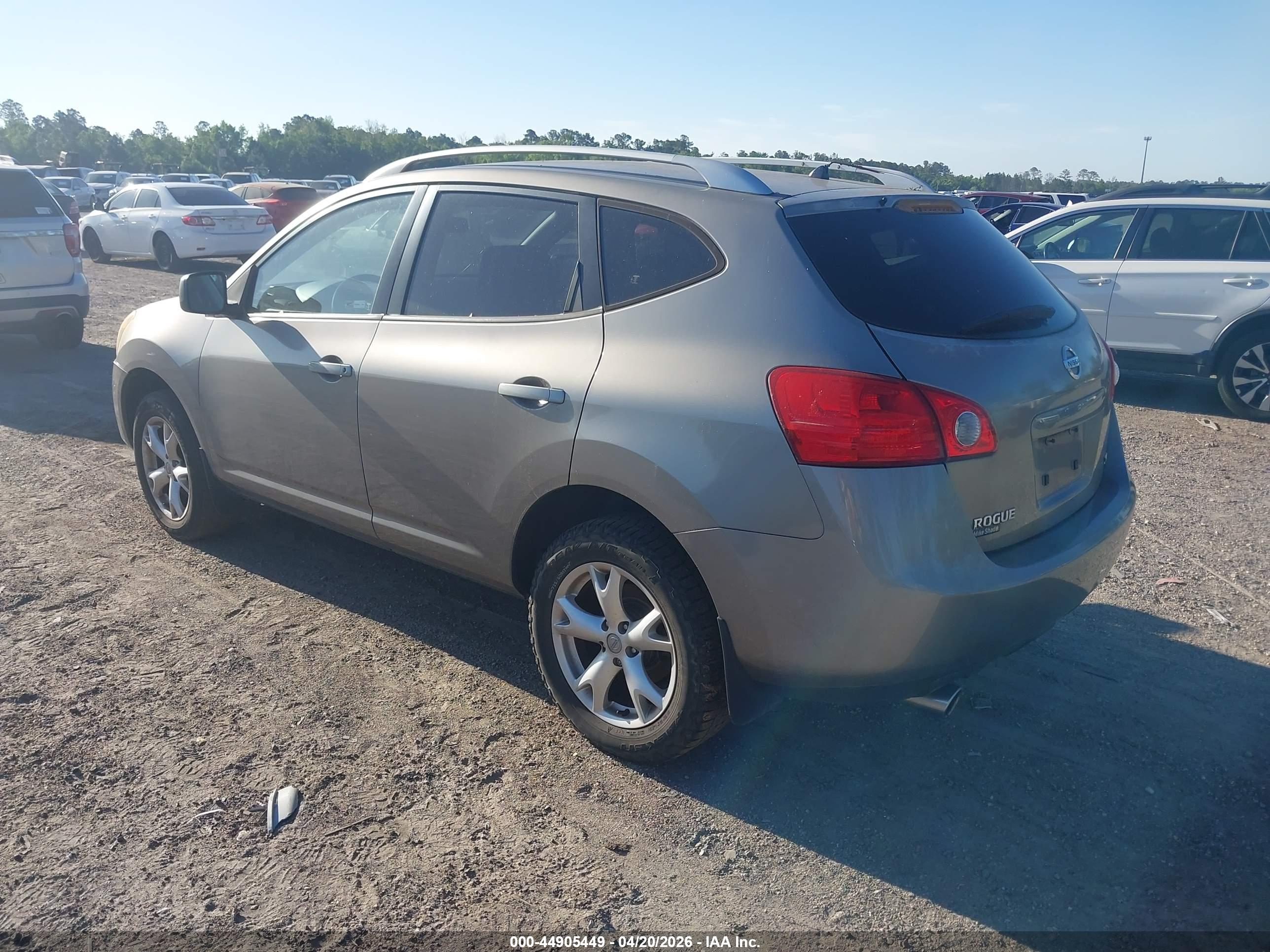 NISSAN ROGUE image 3