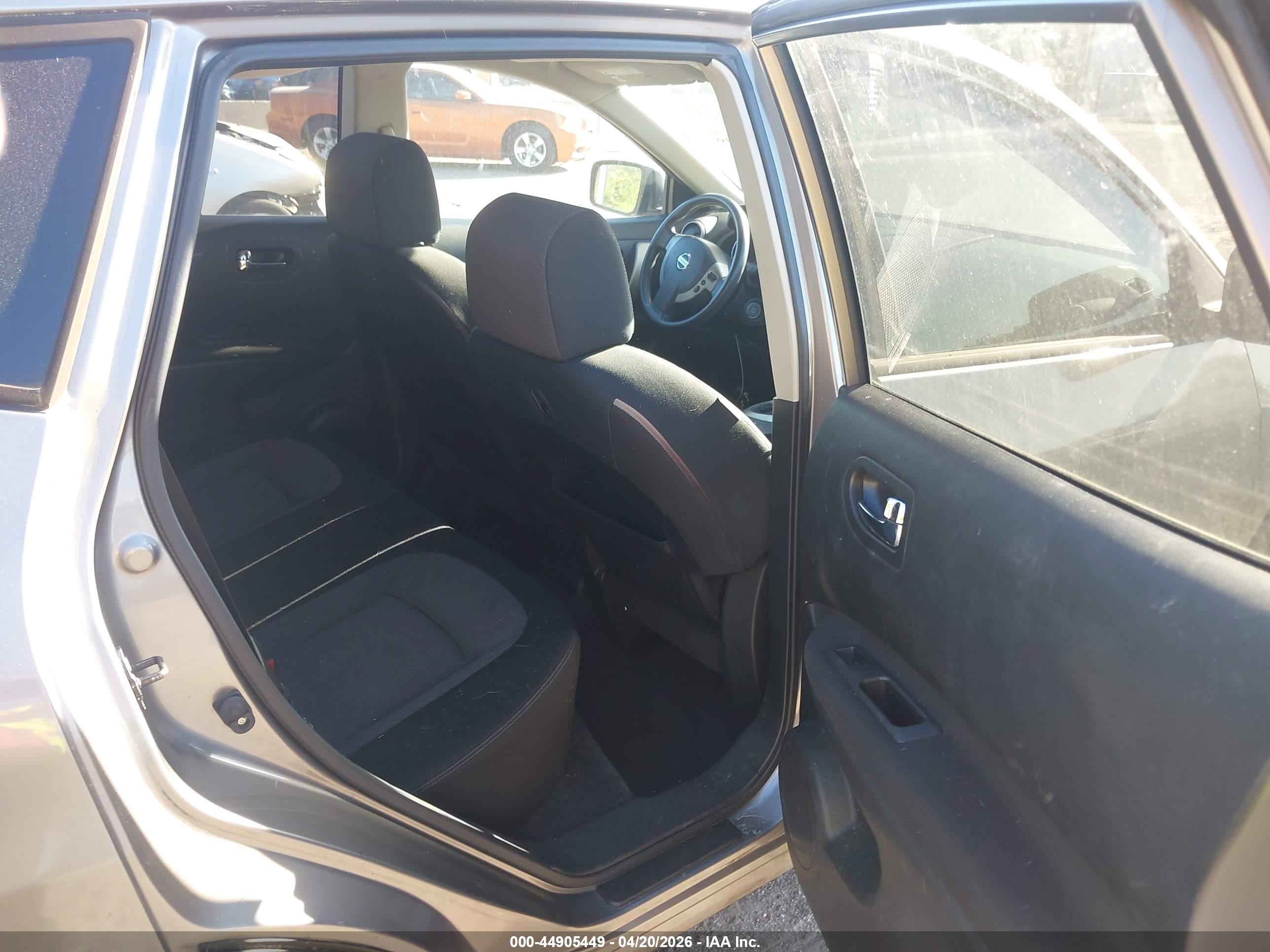 NISSAN ROGUE image 8