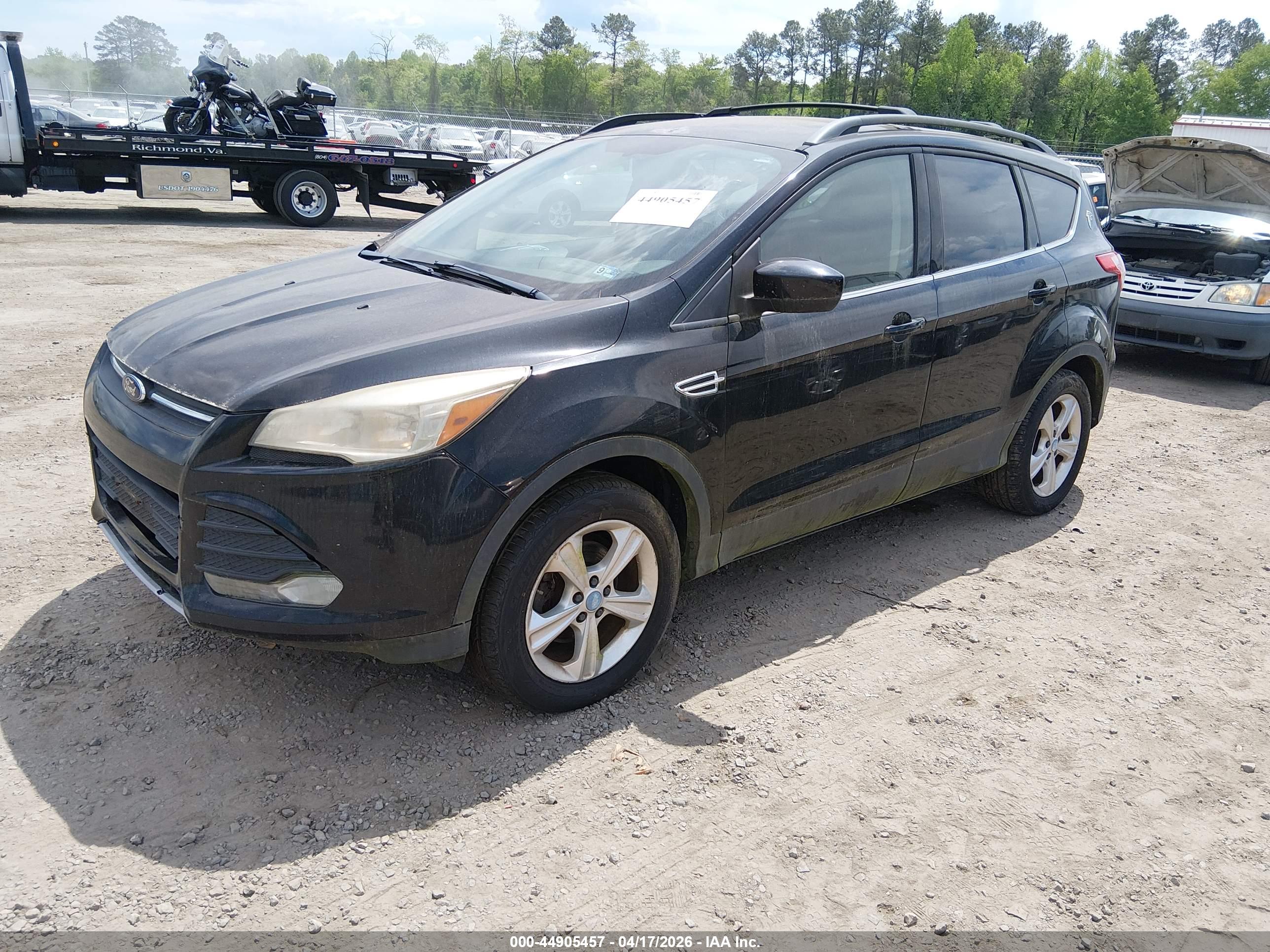 FORD ESCAPE image 2