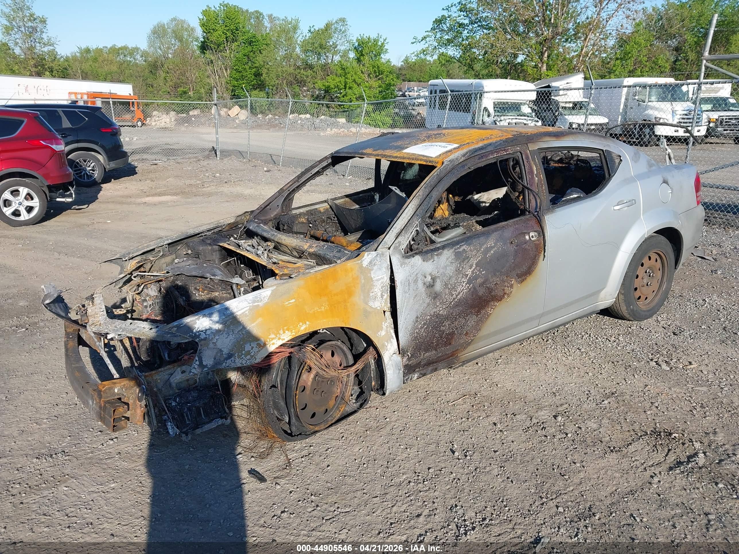 DODGE AVENGER image 2