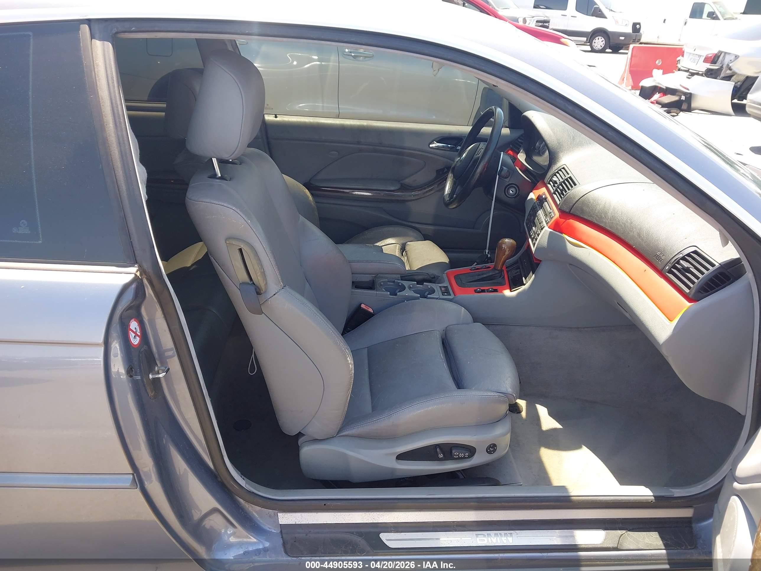 BMW 330CI image 5