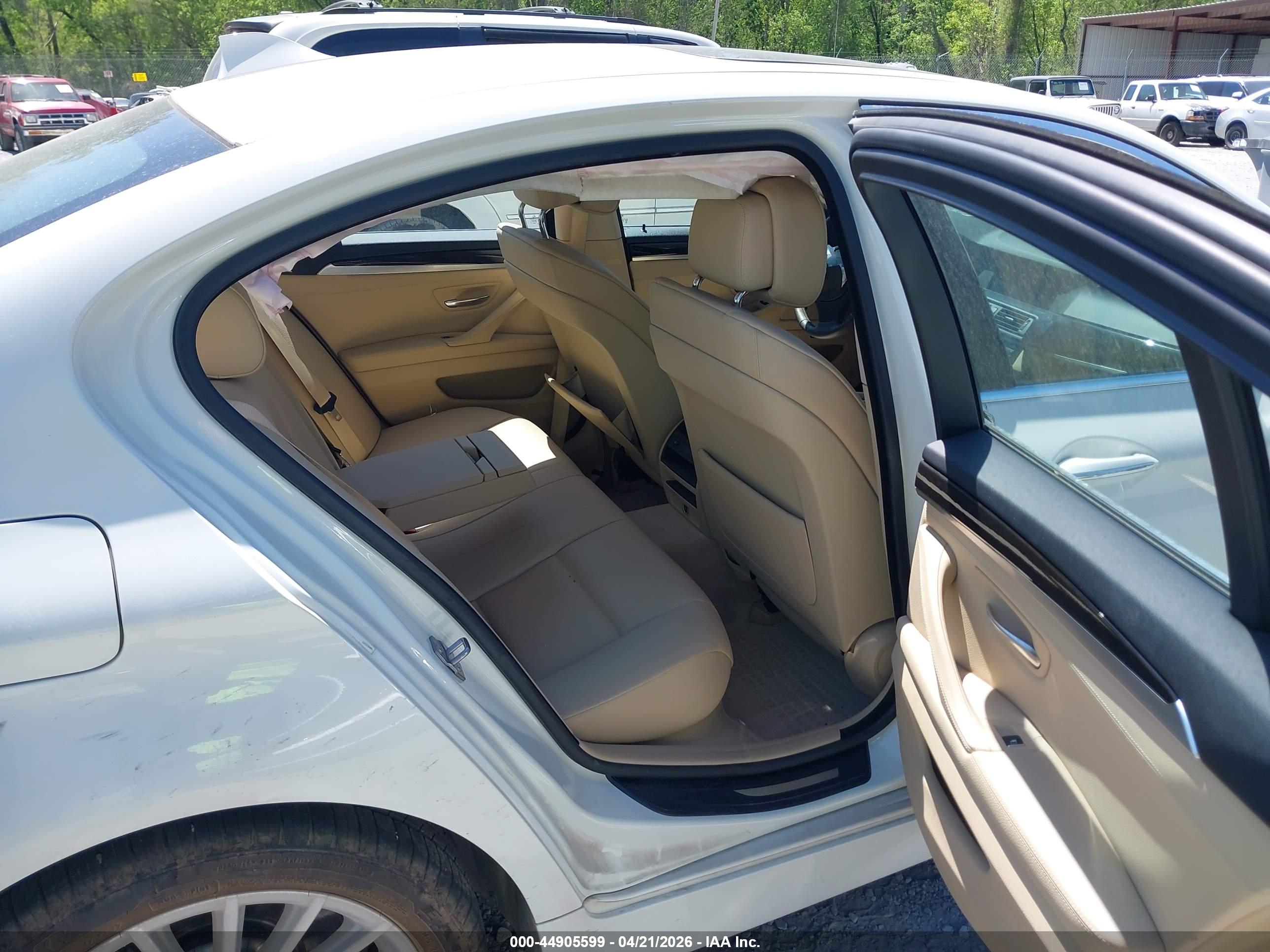 BMW 535I image 8