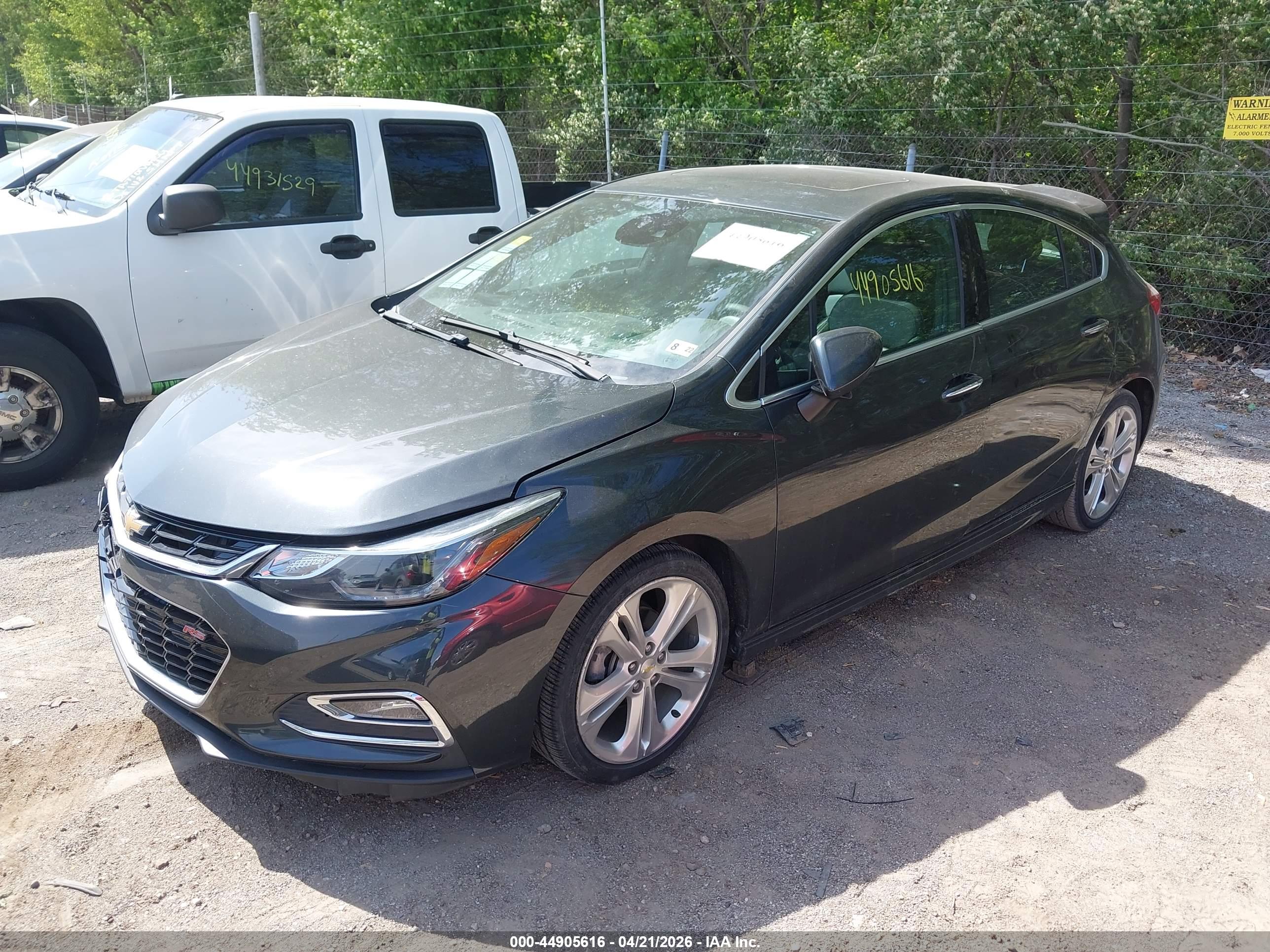 CHEVROLET CRUZE image 2