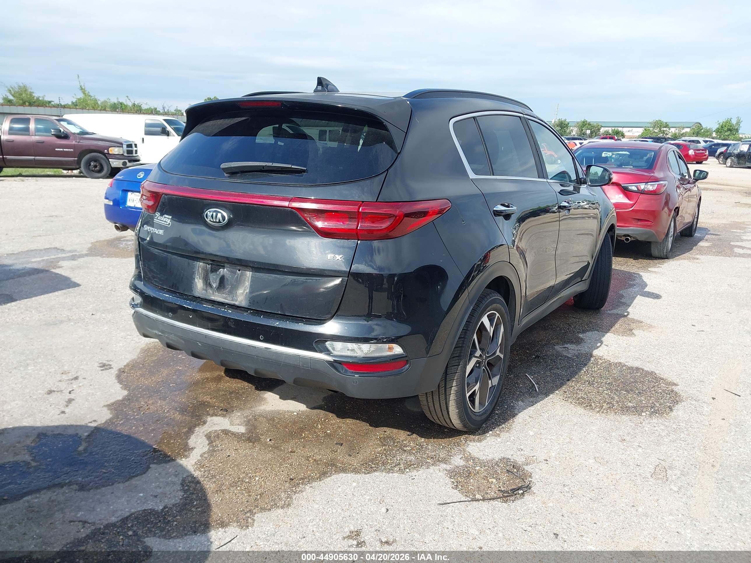 KIA SPORTAGE image 4