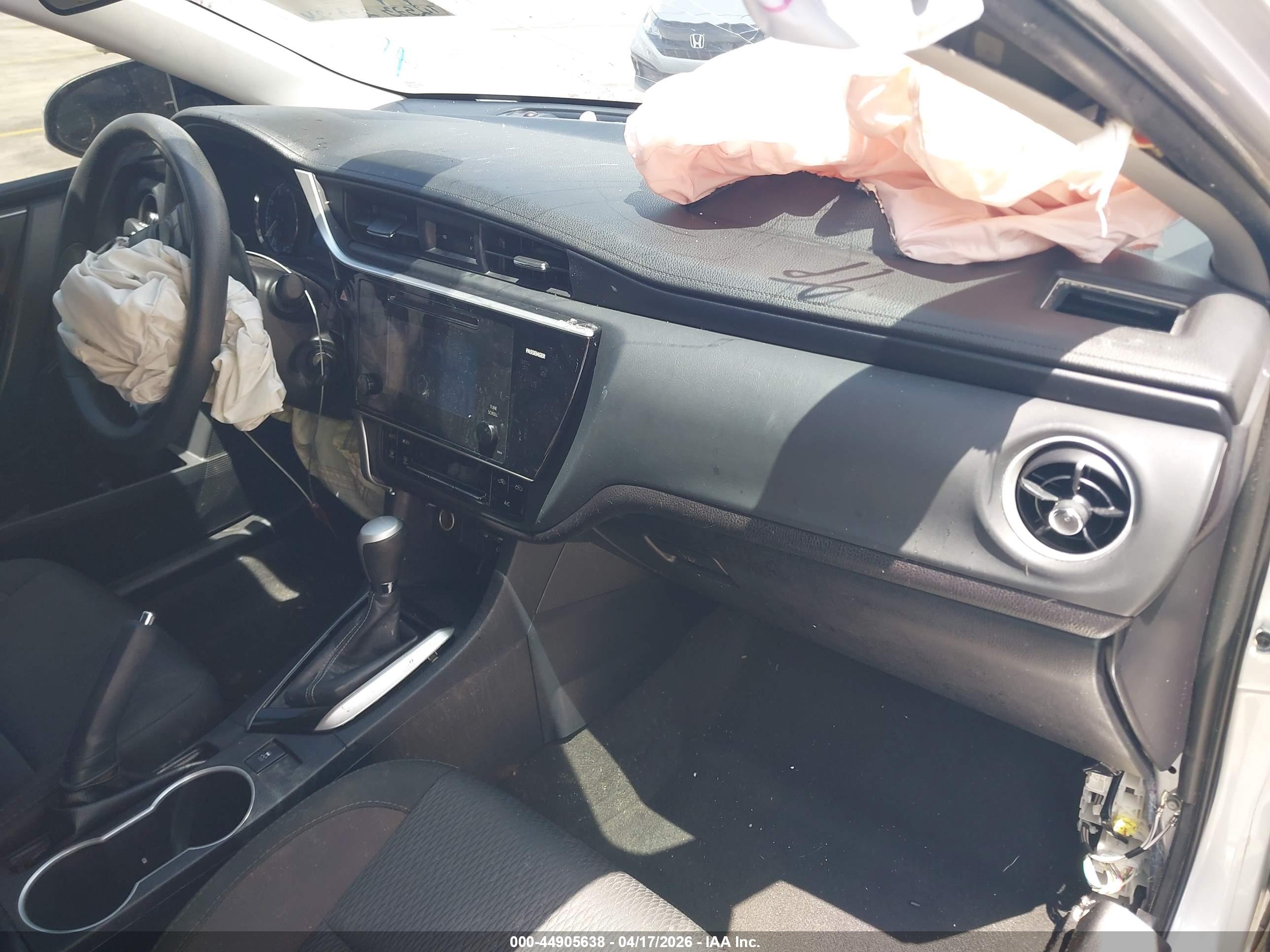 TOYOTA COROLLA image 5