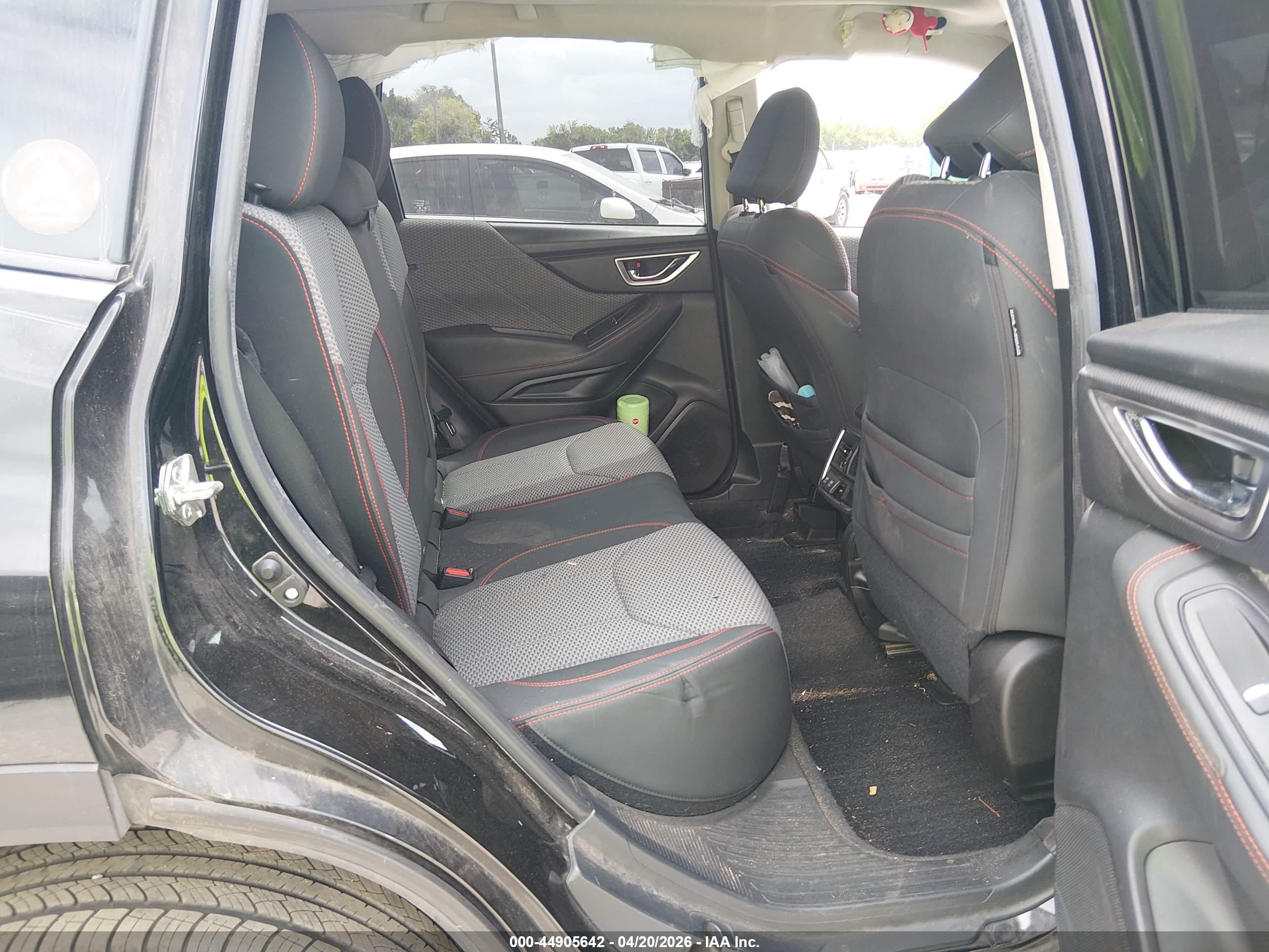 SUBARU FORESTER image 8