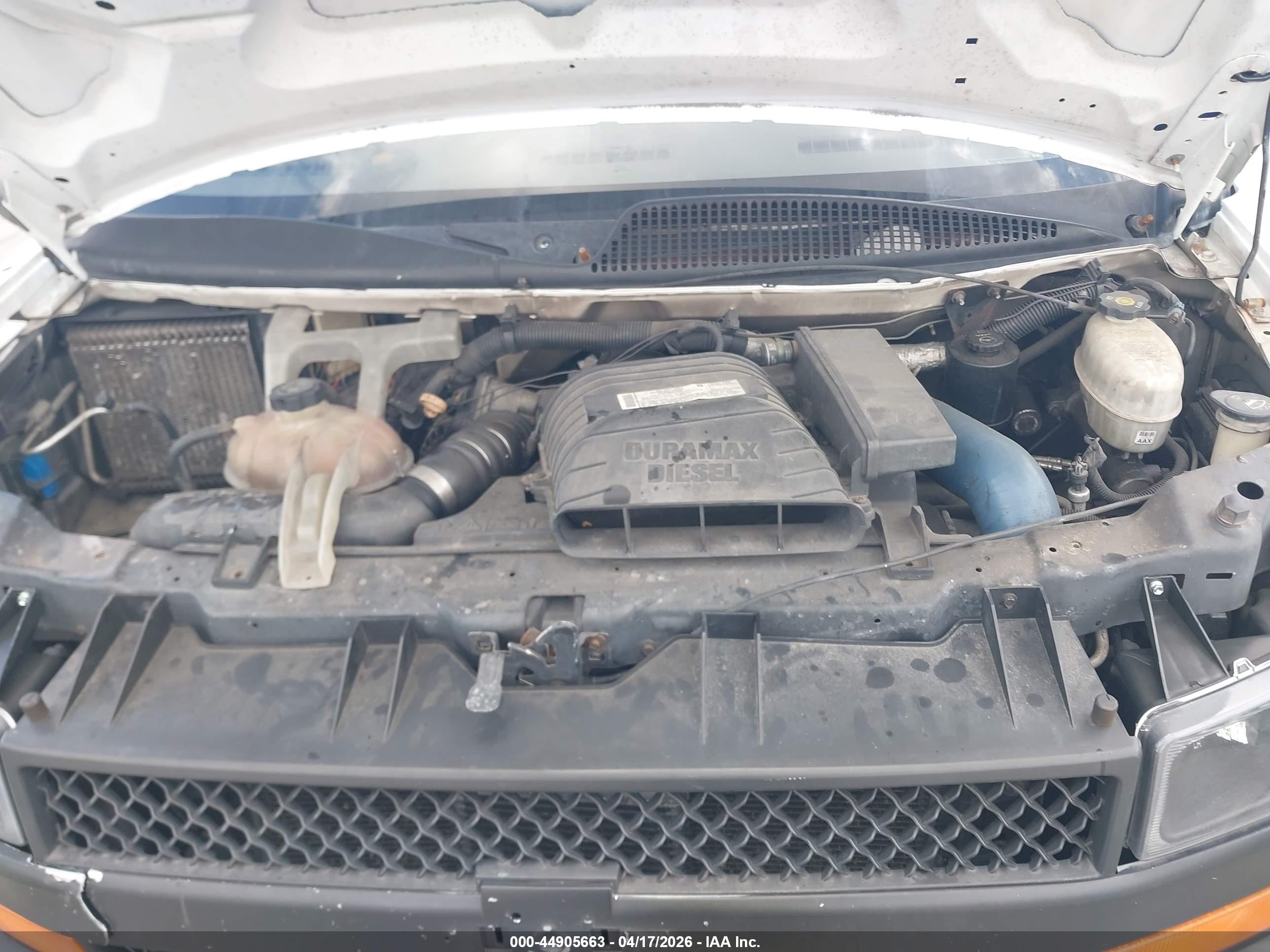 CHEVROLET EXPRESS image 10