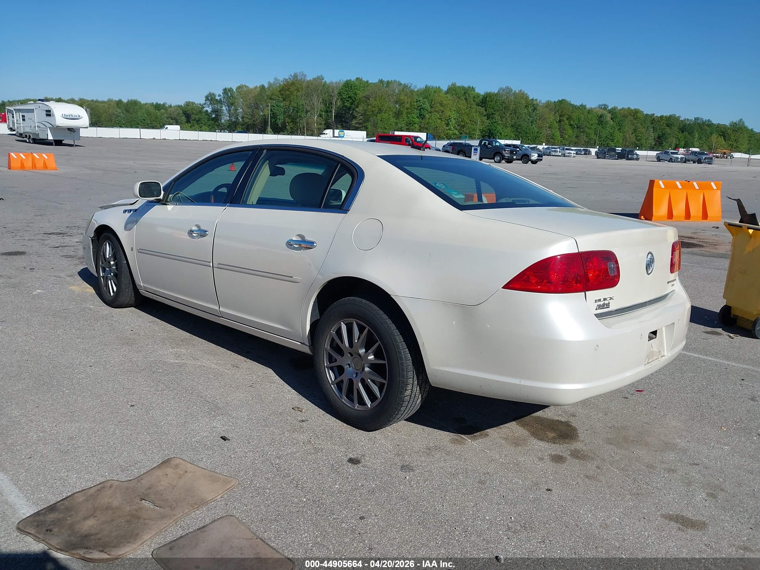 BUICK LUCERNE image 3