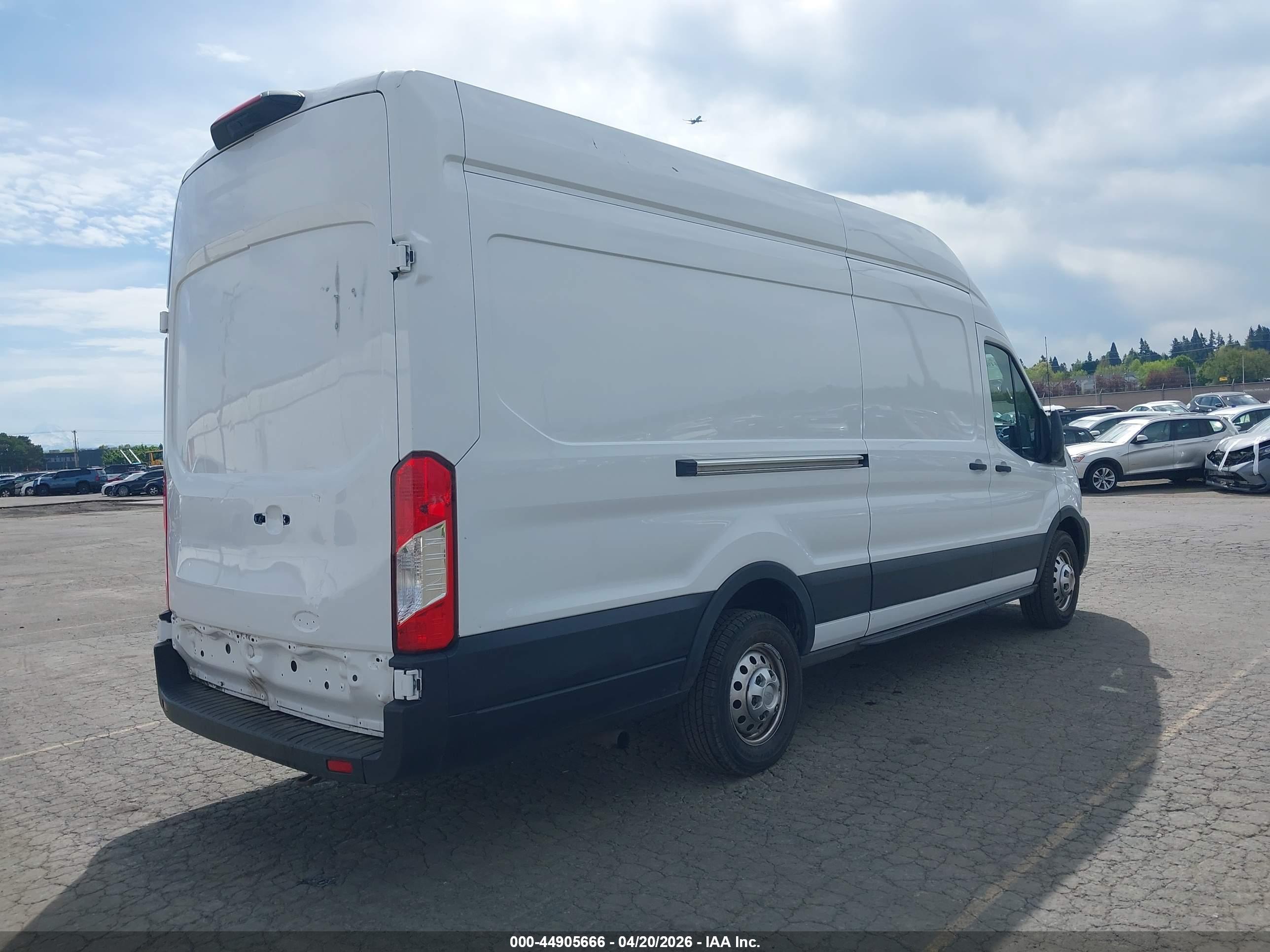 FORD TRANSIT-250 image 4