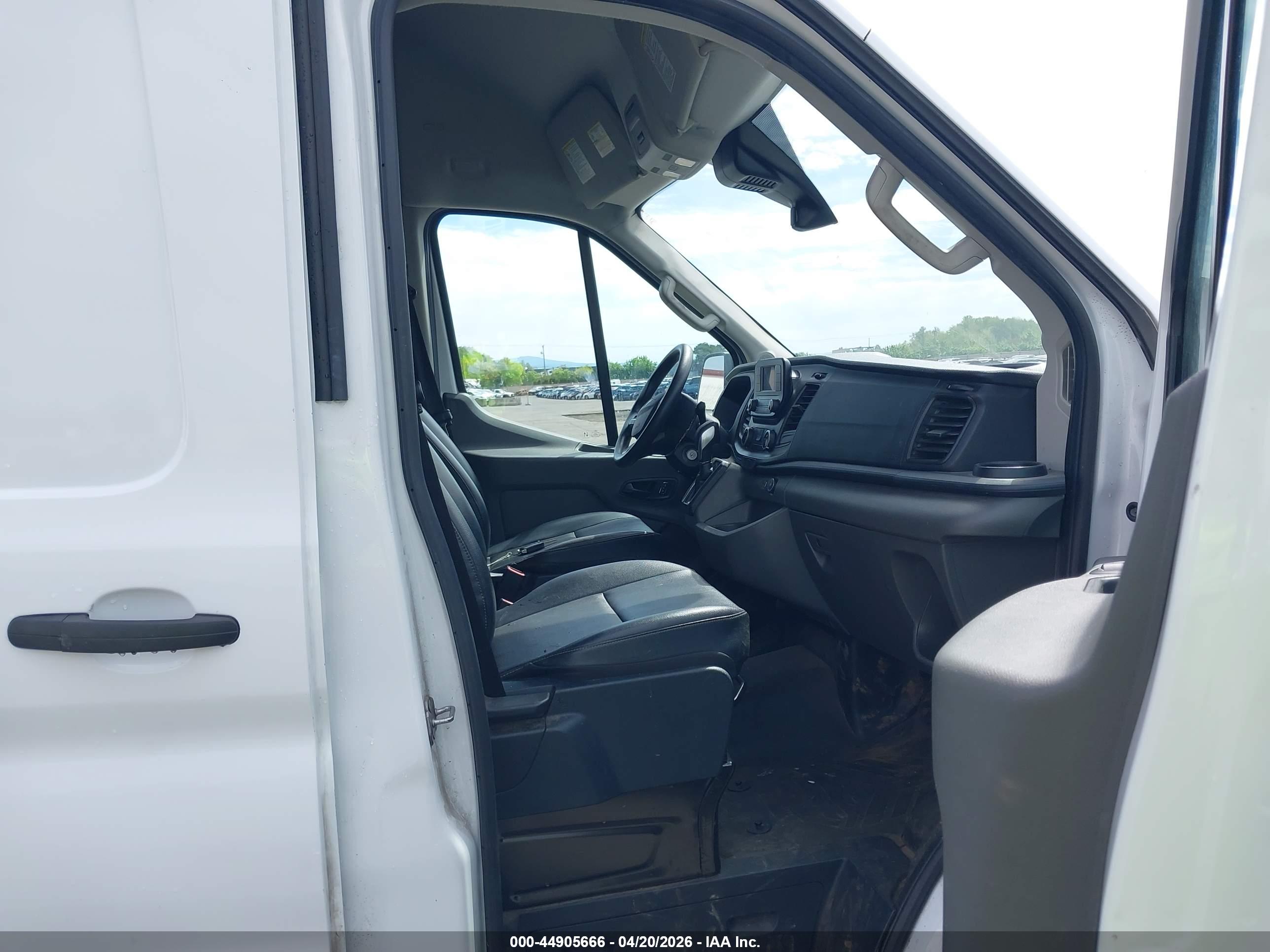 FORD TRANSIT-250 image 5