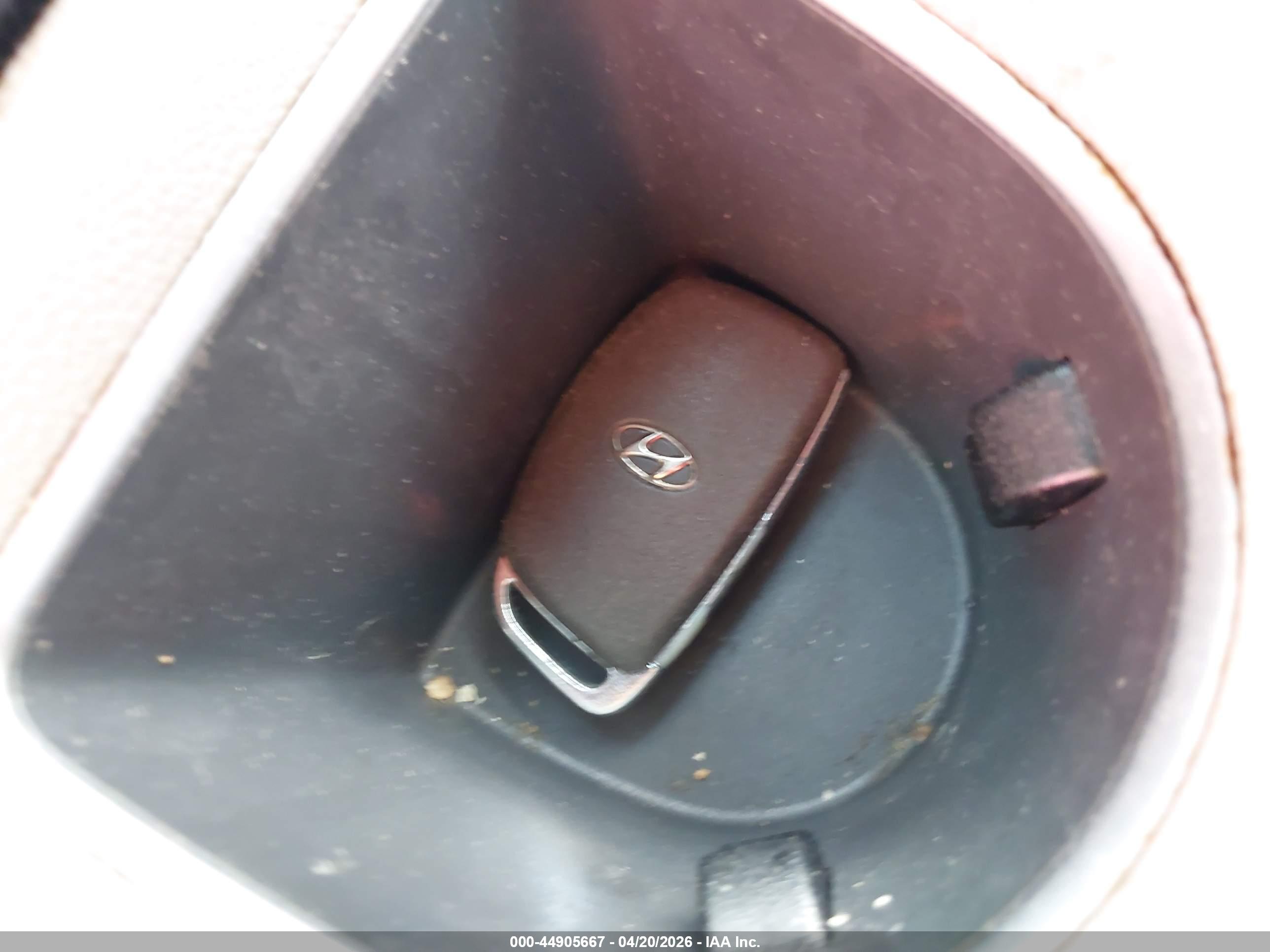 HYUNDAI IONIQ image 11