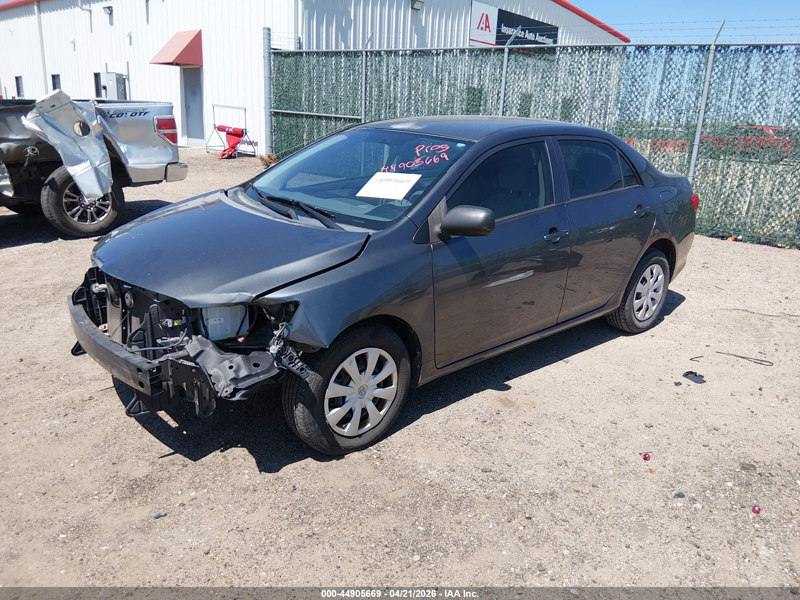 TOYOTA COROLLA image 2
