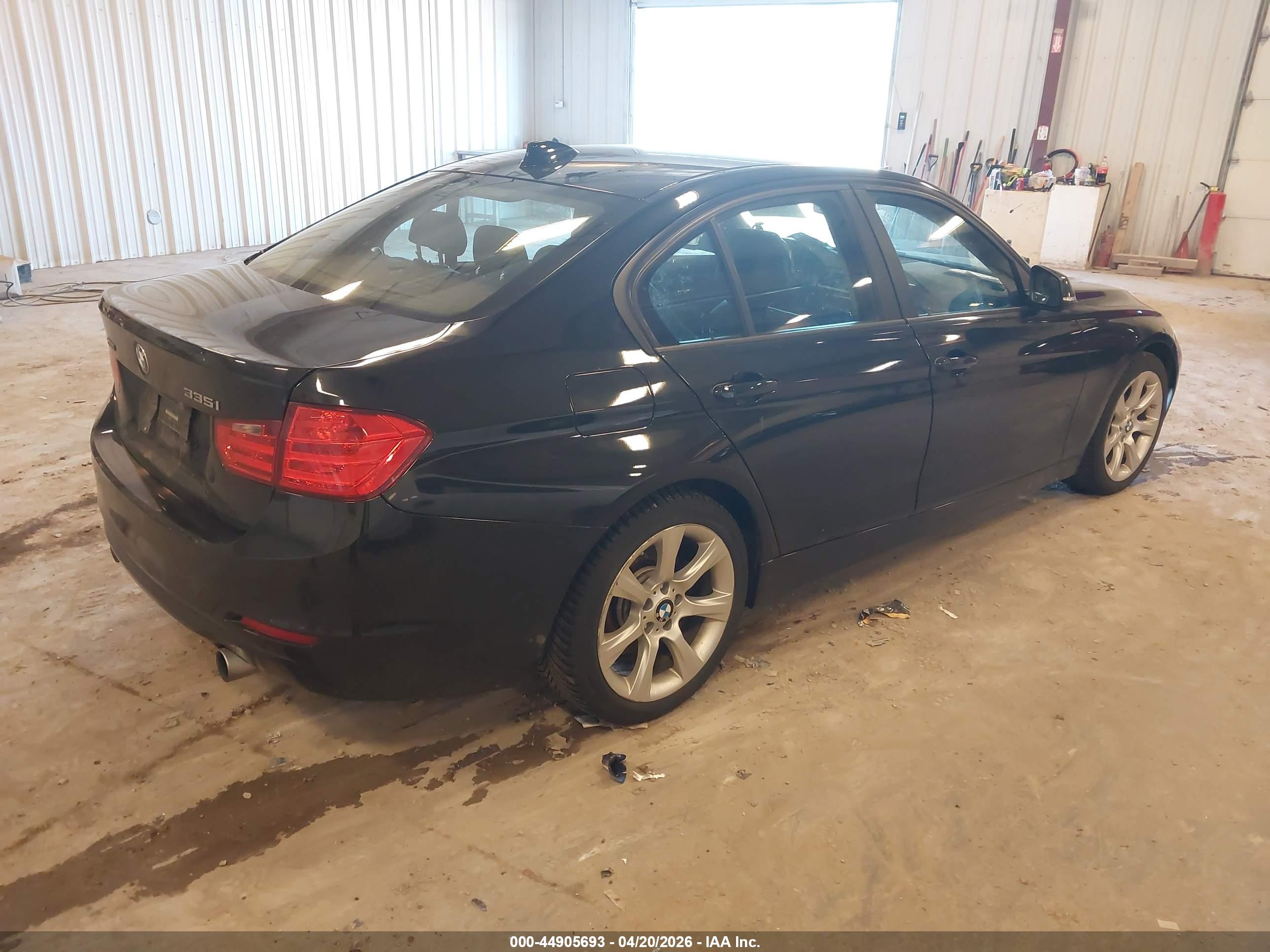 BMW 335I image 4