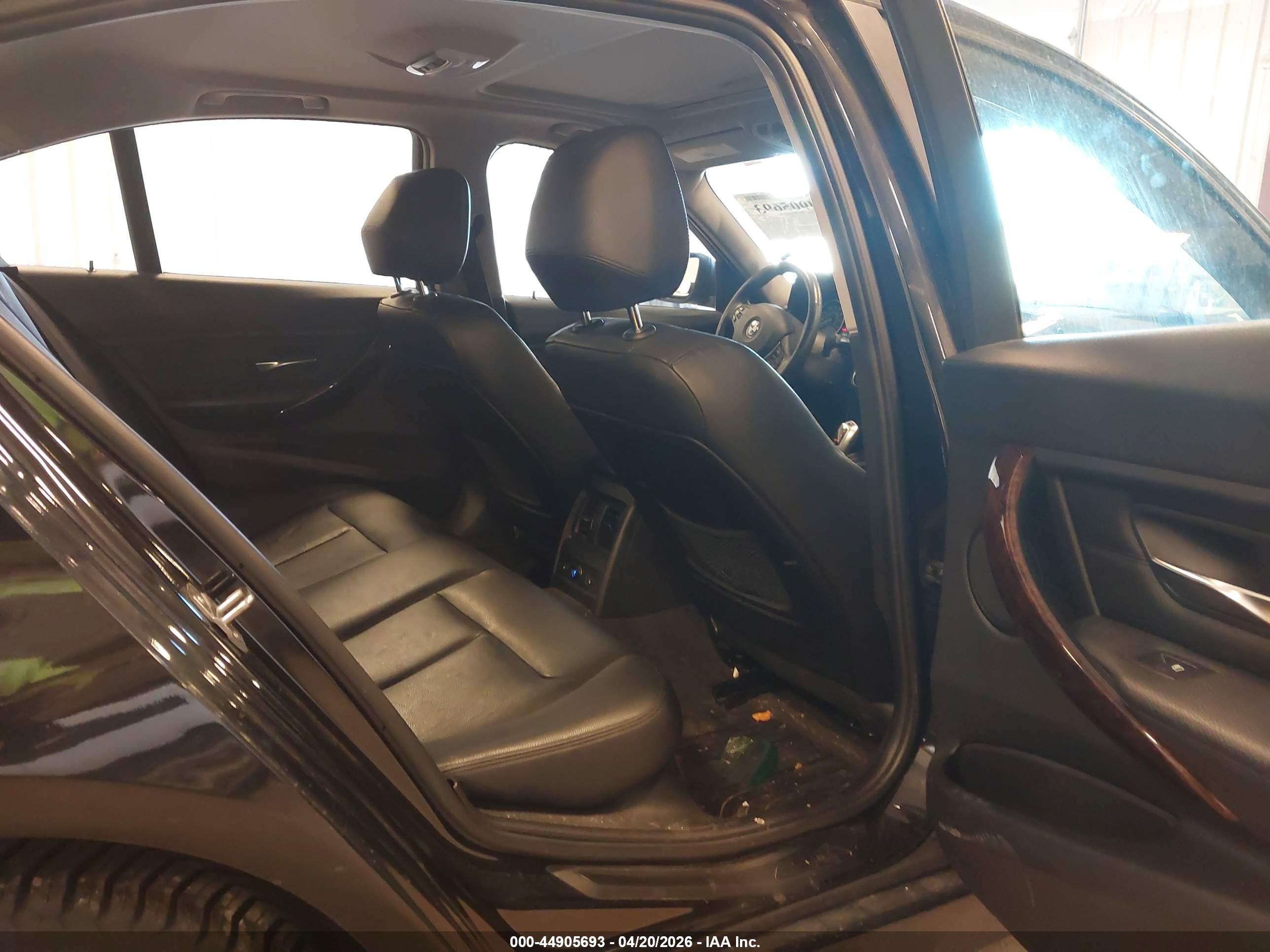 BMW 335I image 8