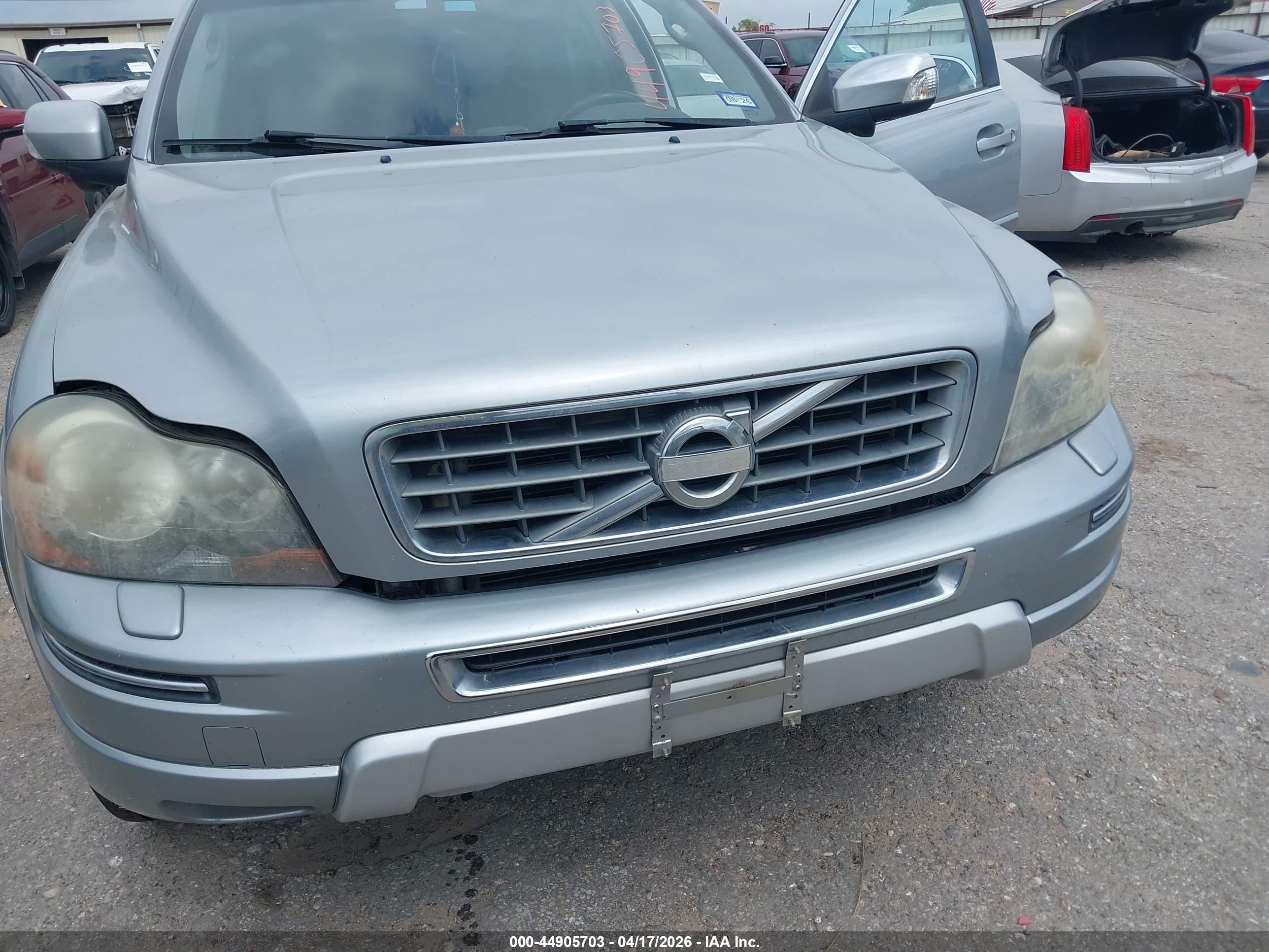 VOLVO XC90 image 6