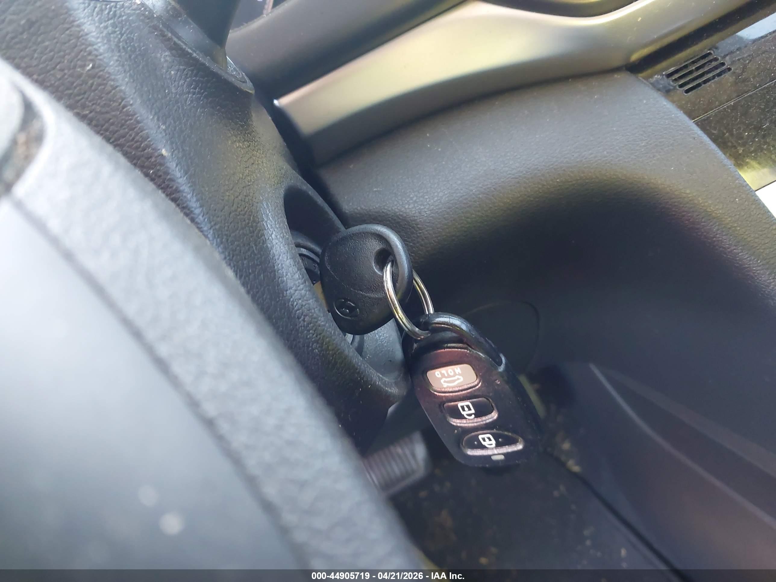 HYUNDAI ELANTRA image 11
