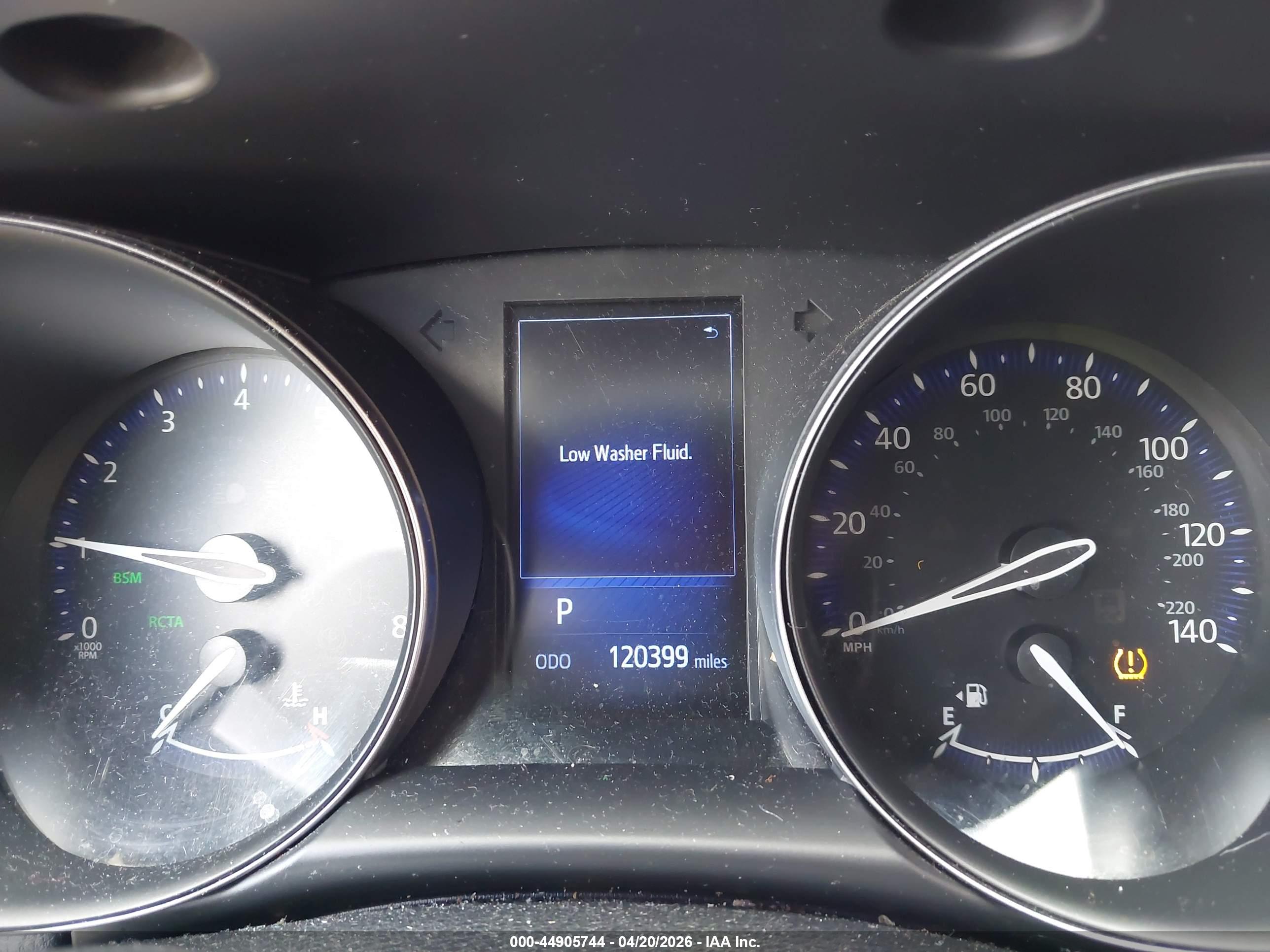 TOYOTA C-HR image 7