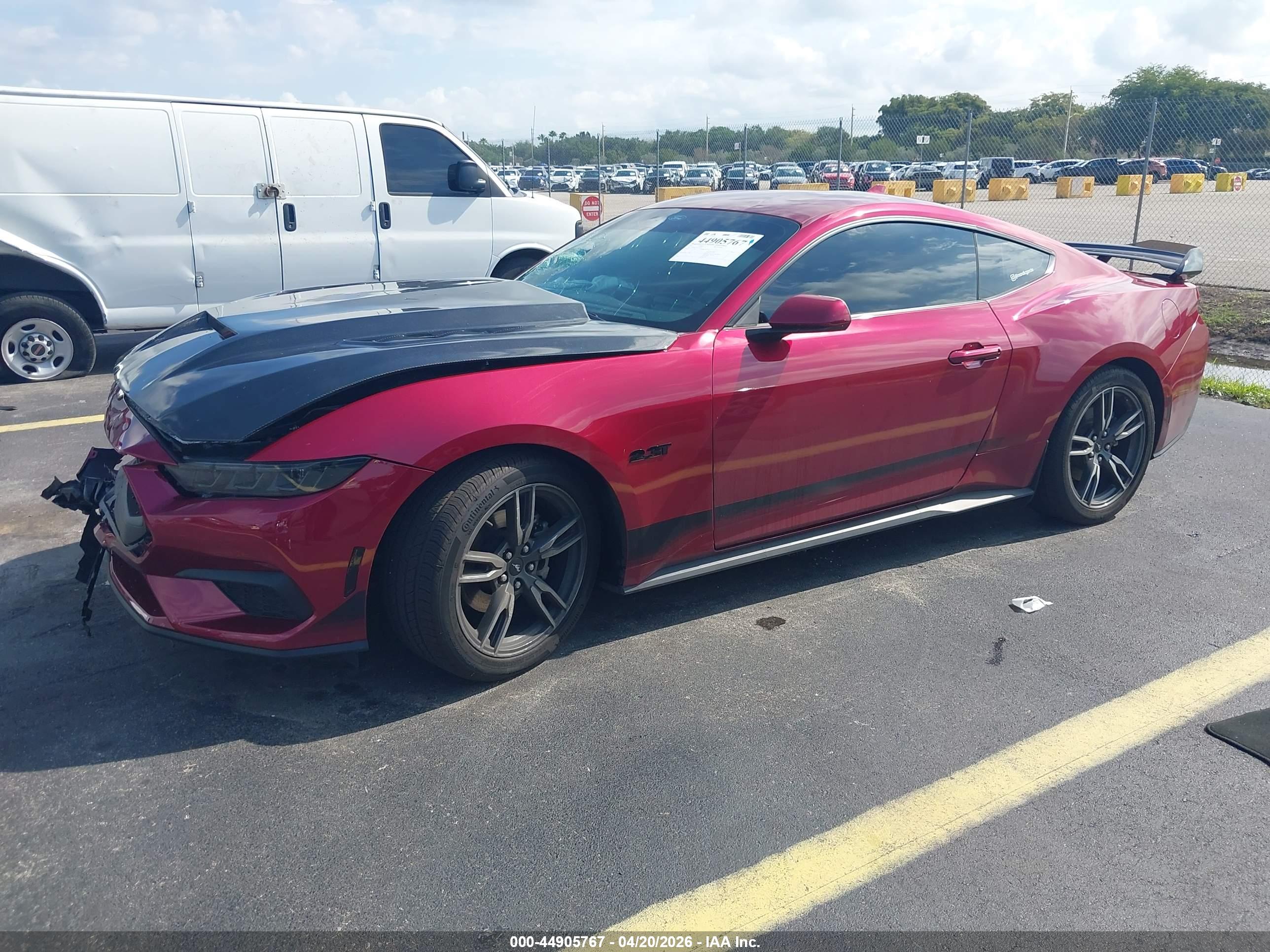 FORD MUSTANG image 2