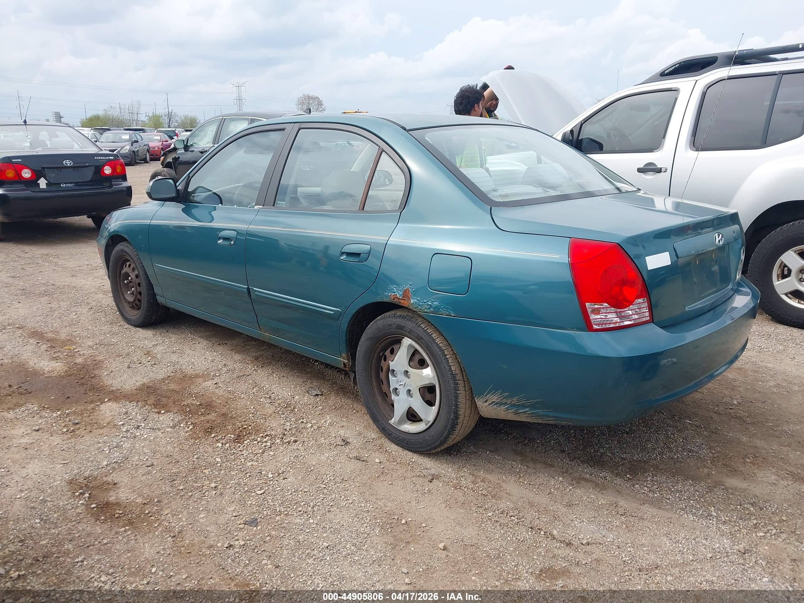 HYUNDAI ELANTRA image 3