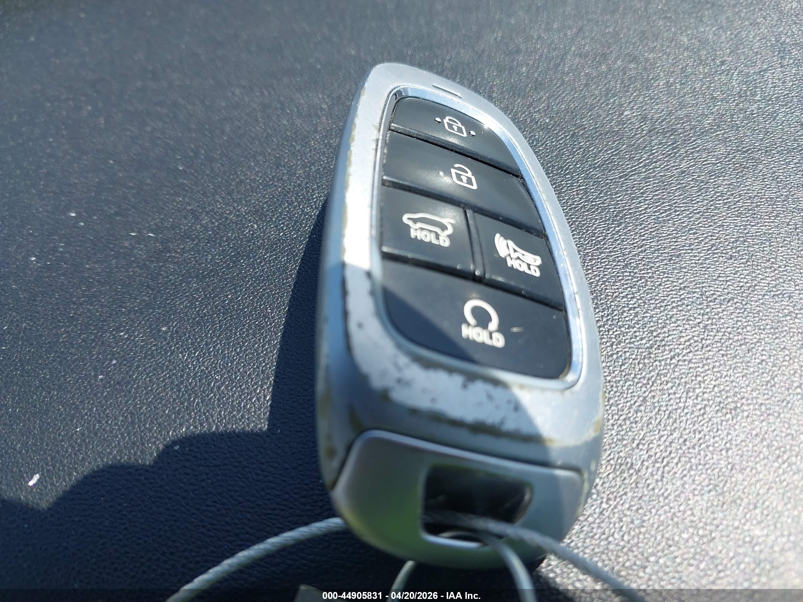 HYUNDAI TUCSON image 11